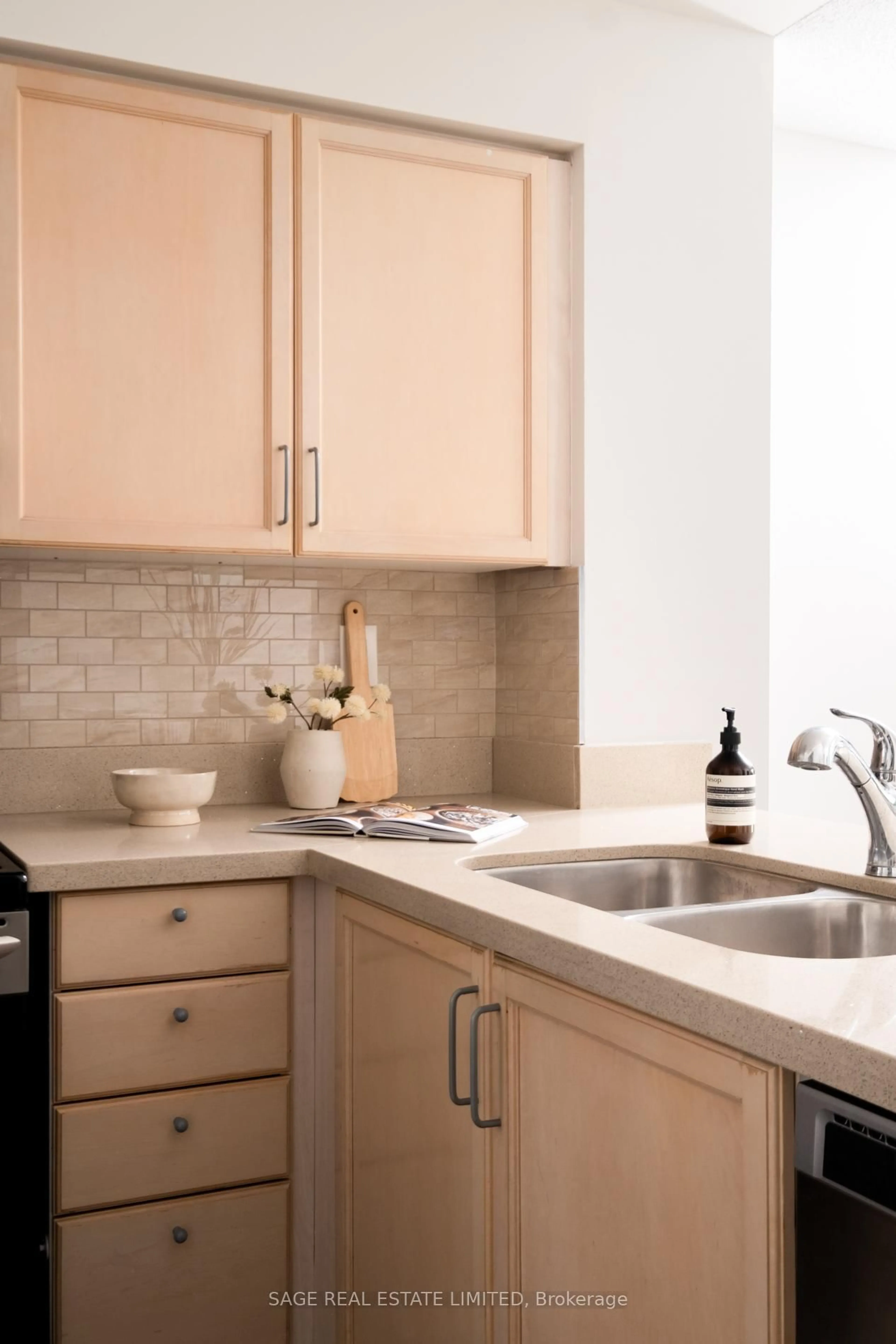 Standard kitchen, ceramic/tile floor for 745 New Westminster Dr #203, Vaughan Ontario L4J 8J9