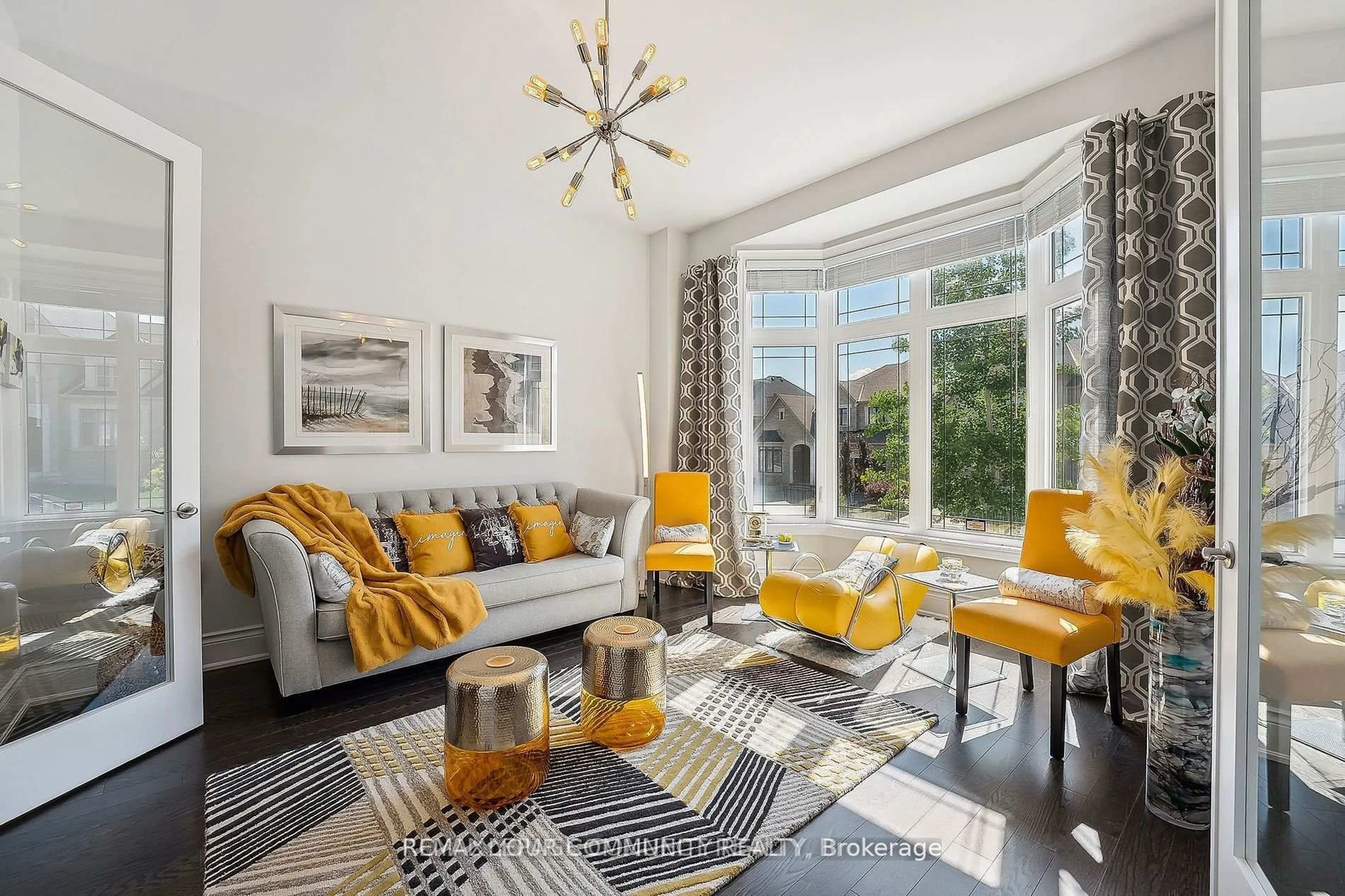 Living room with furniture, unknown for 336 Farrell Rd, Vaughan Ontario L6A 4W9
