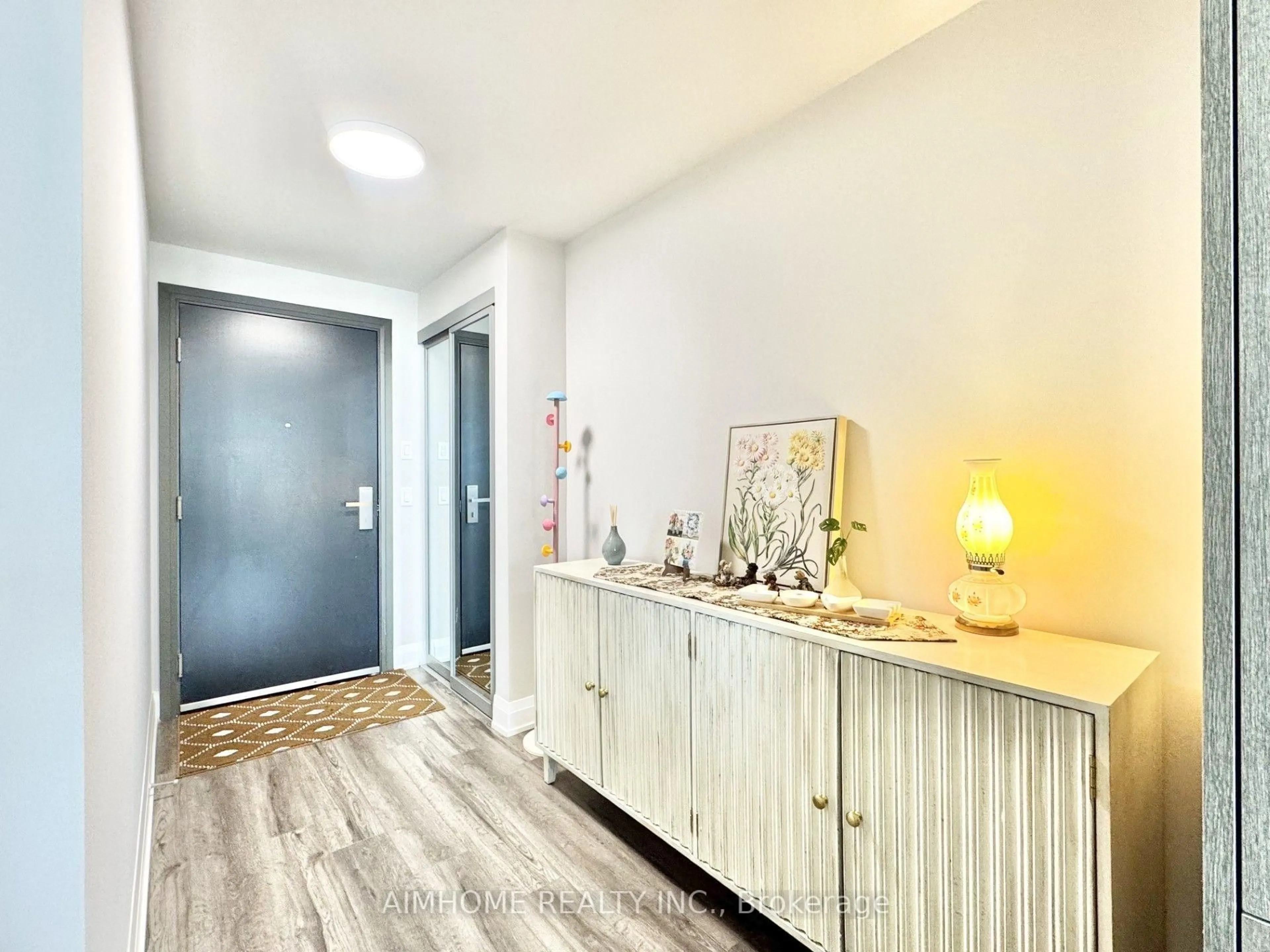 Indoor entryway for 18 Water Walk Dr #2802, Markham Ontario L3R 6L5