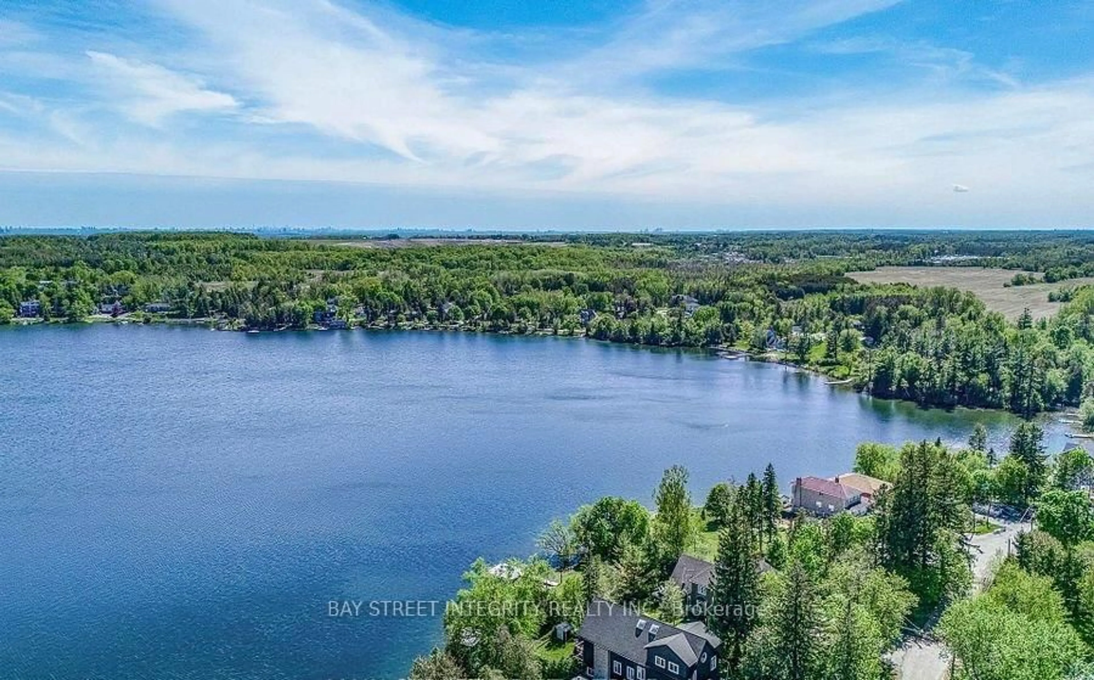 A pic from outside/outdoor area/front of a property/back of a property/a pic from drone, water/lake/river/ocean view for 29 Balson Blvd, Whitchurch-Stouffville Ontario L4A 7X3