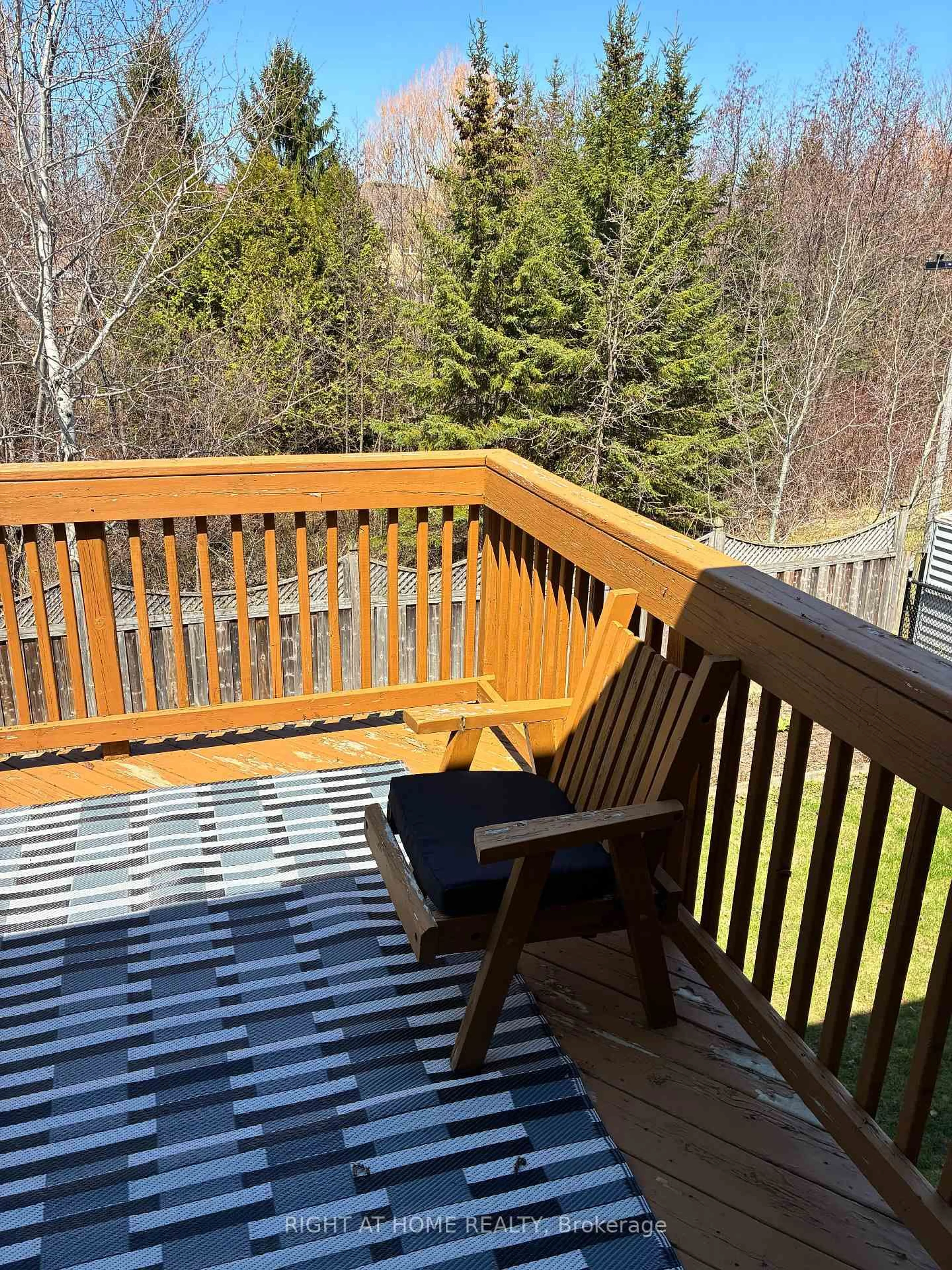 Patio, unknown for 46 Woodhaven Cres, Richmond Hill Ontario L4E 3T2