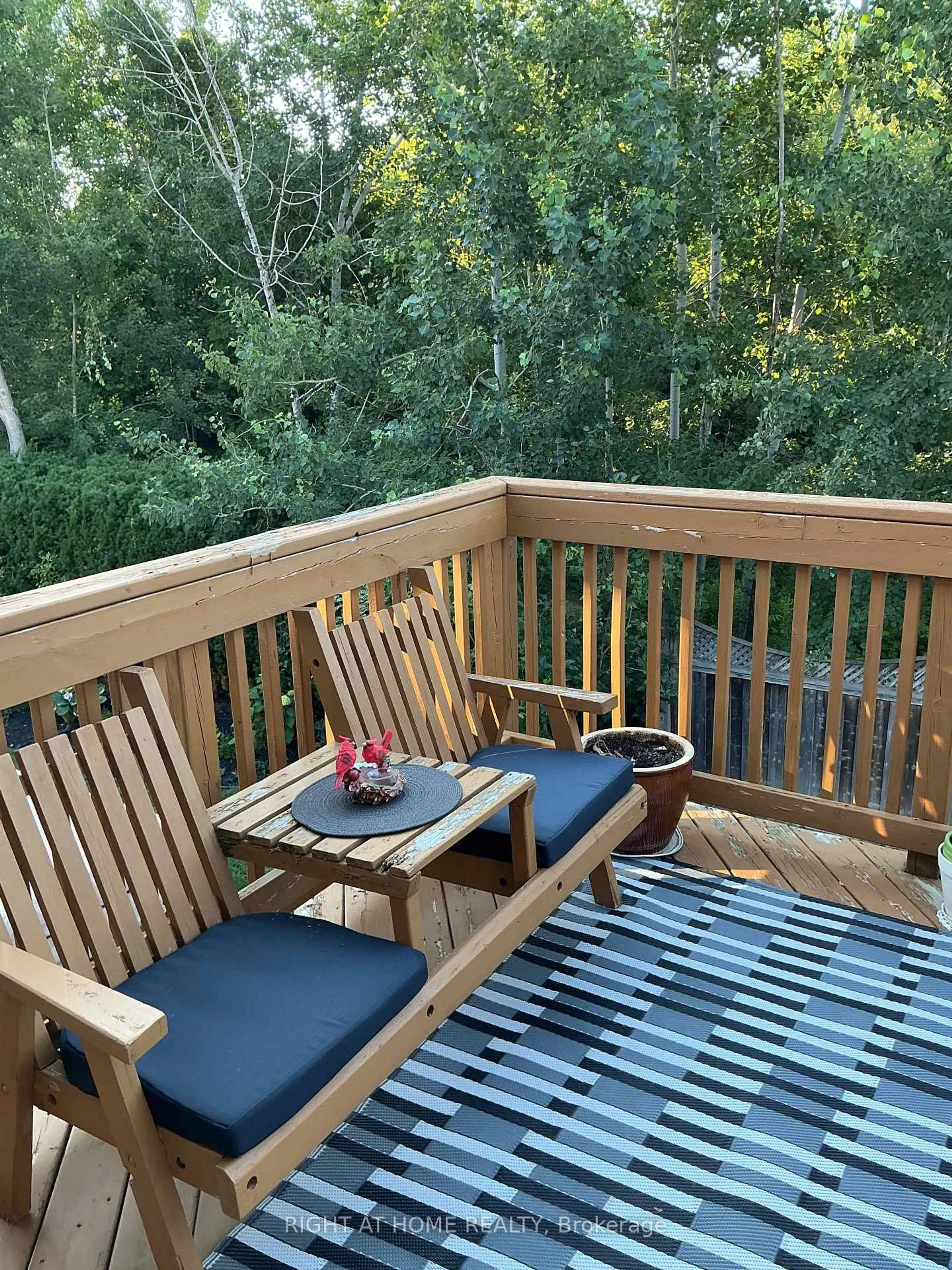 Patio, unknown for 46 Woodhaven Cres, Richmond Hill Ontario L4E 3T2