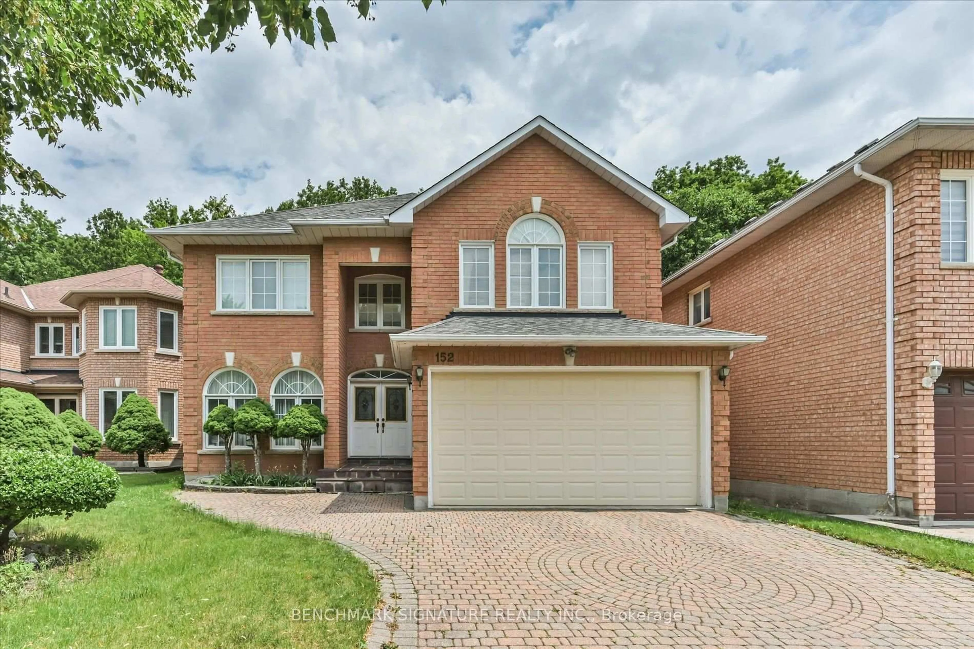 Home with brick exterior material, street for 152 Blackmore Ave, Richmond Hill Ontario L4B 3Y8