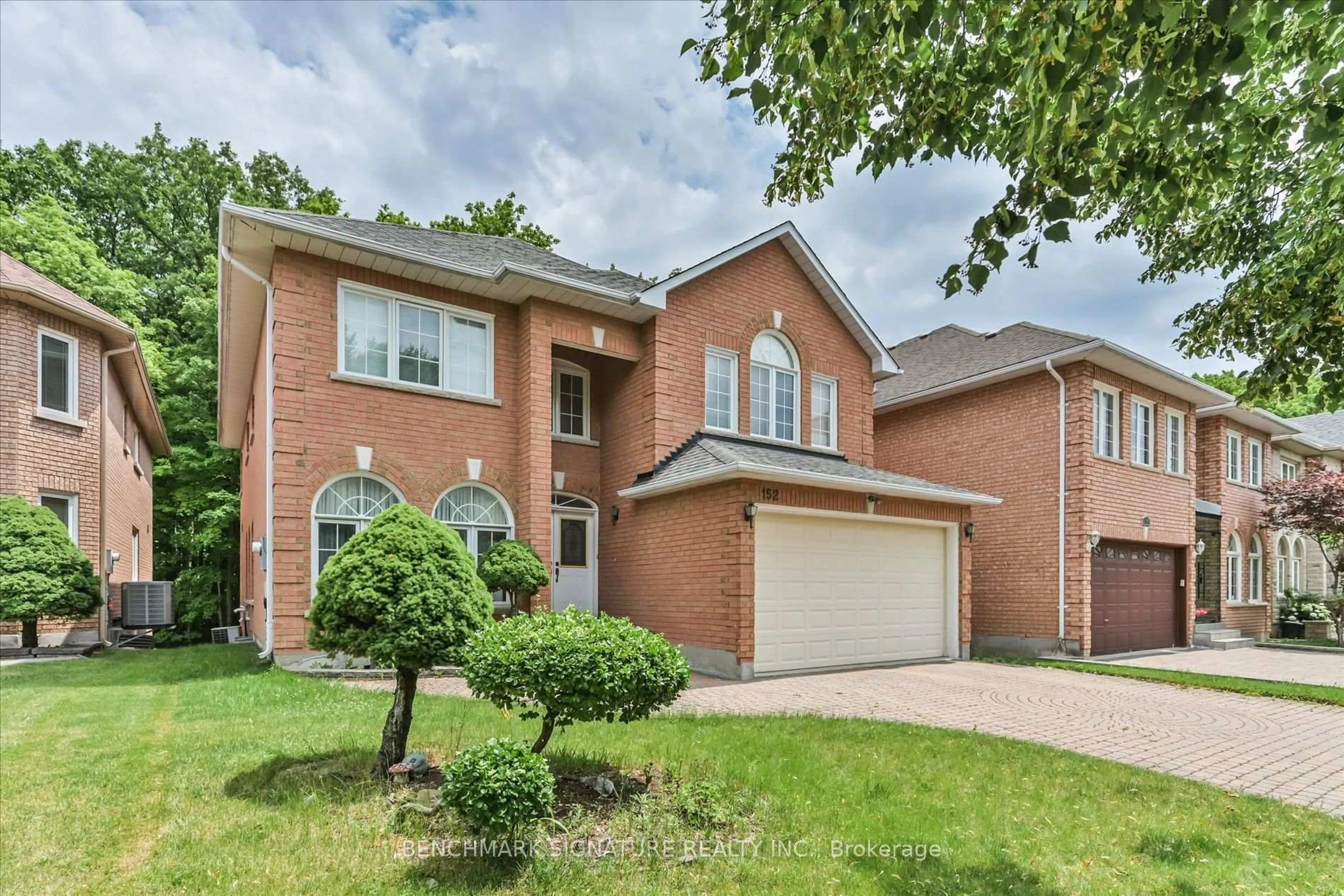 Home with brick exterior material, street for 152 Blackmore Ave, Richmond Hill Ontario L4B 3Y8