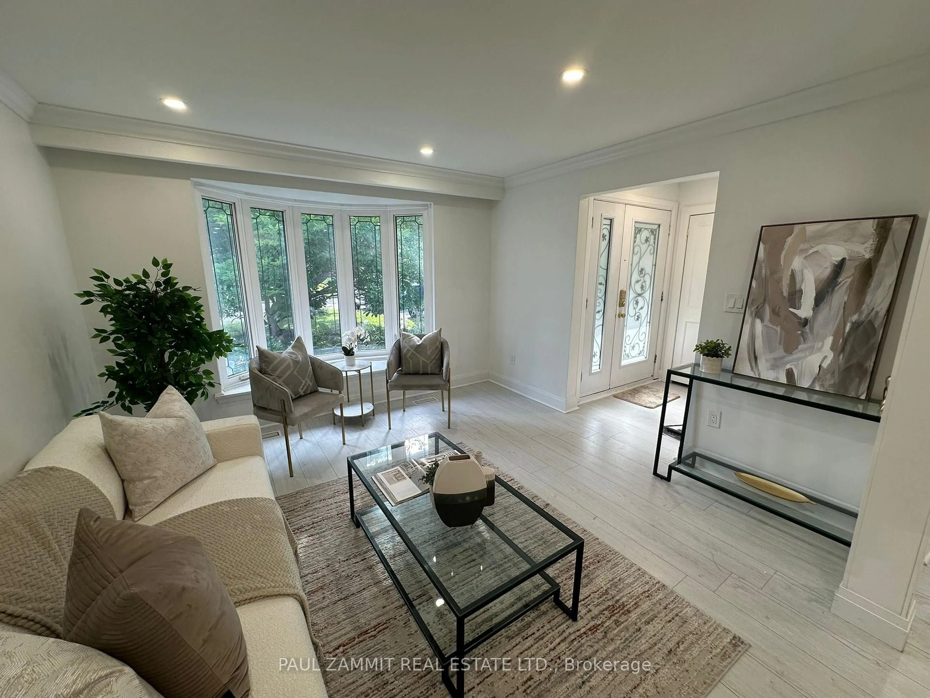 Living room with furniture, unknown for 6 King Richard Crt, Markham Ontario L3P 1M1
