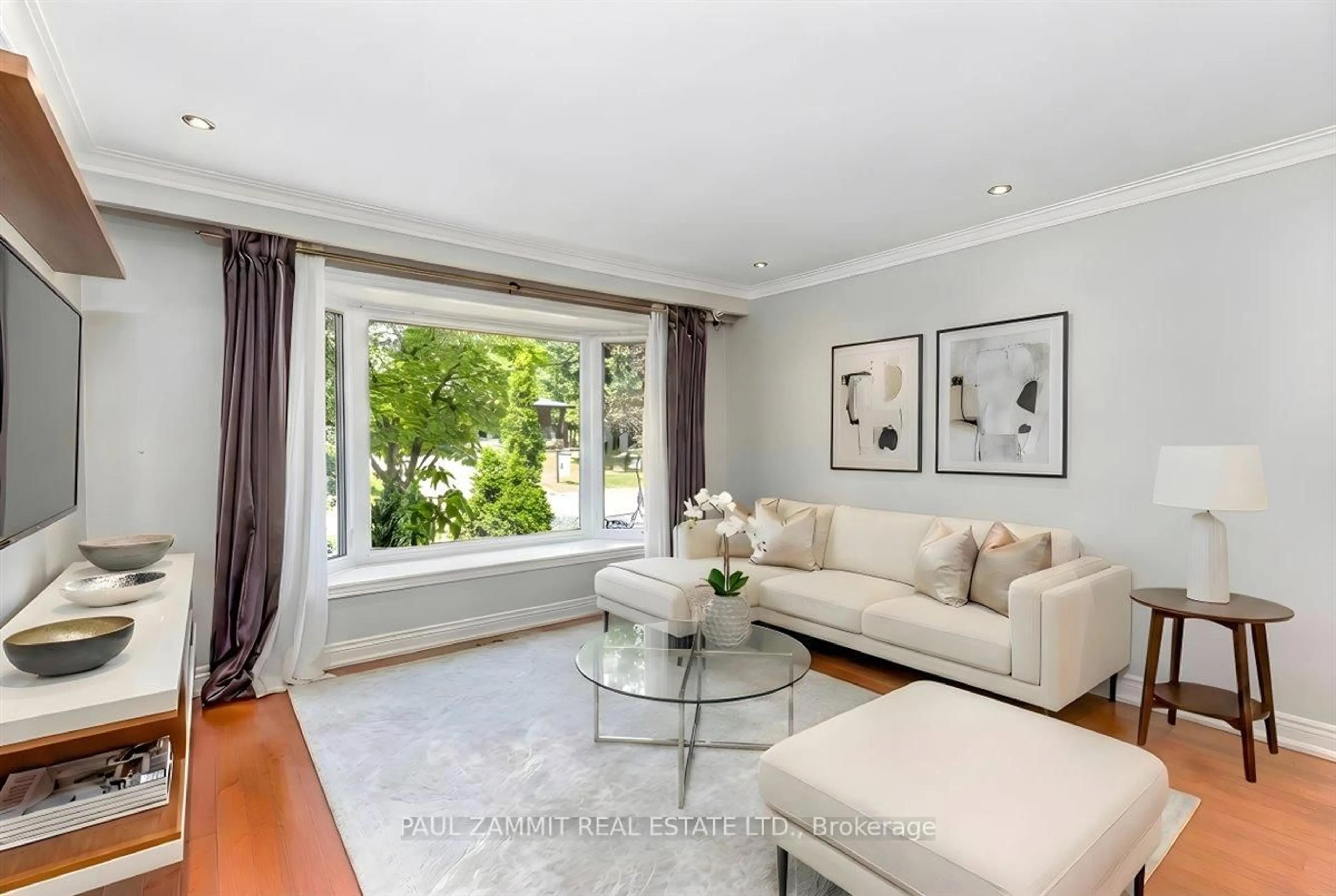 Living room with furniture, unknown for 47 Ladyslipper Crt, Markham Ontario L3T 2S6