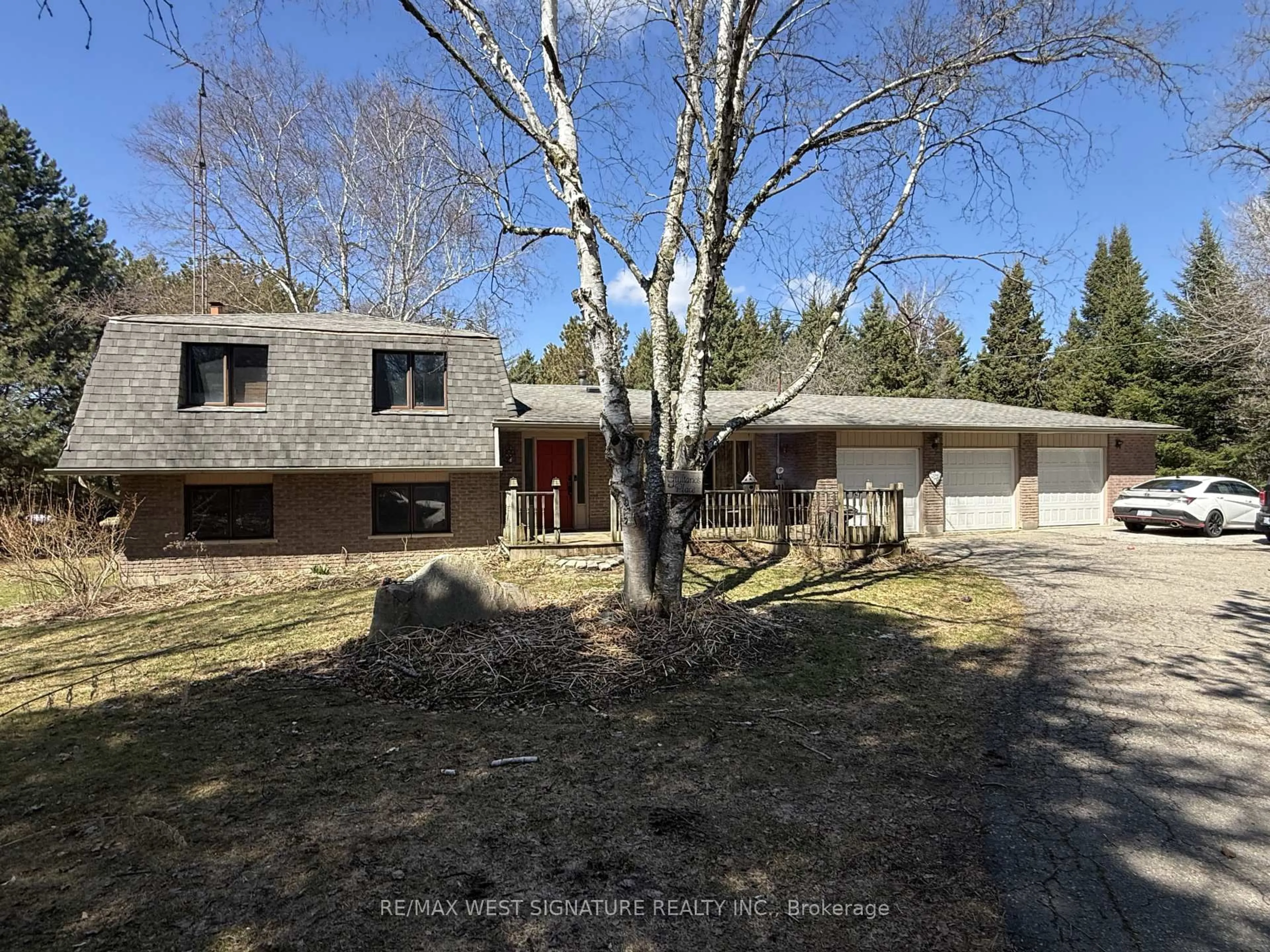 A pic from outside/outdoor area/front of a property/back of a property/a pic from drone, unknown for 8460 17th Sdrd, King Ontario L7E 5R7
