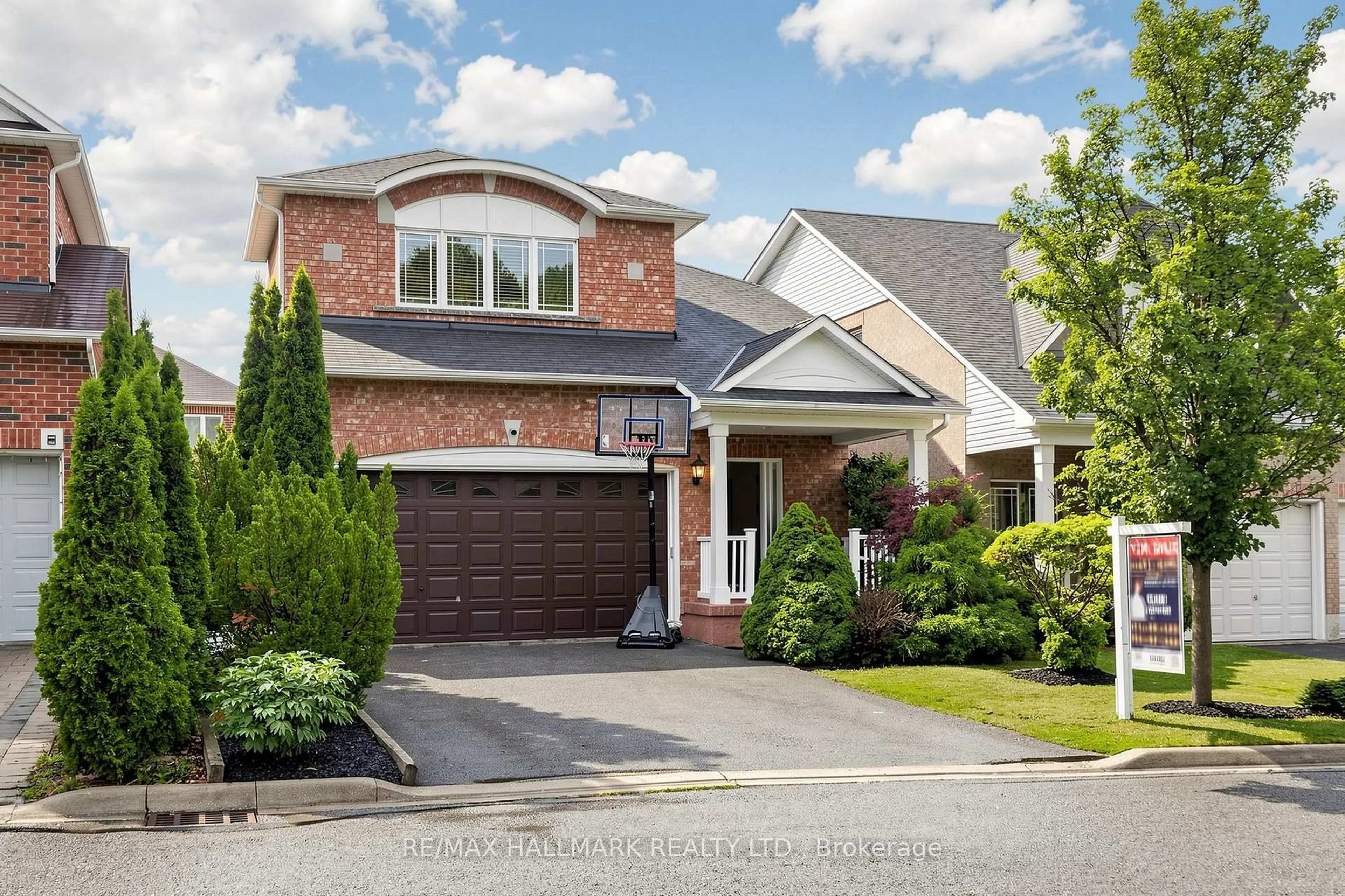Home with brick exterior material, street for 14 Kerr Lane, Aurora Ontario L4G 0E5