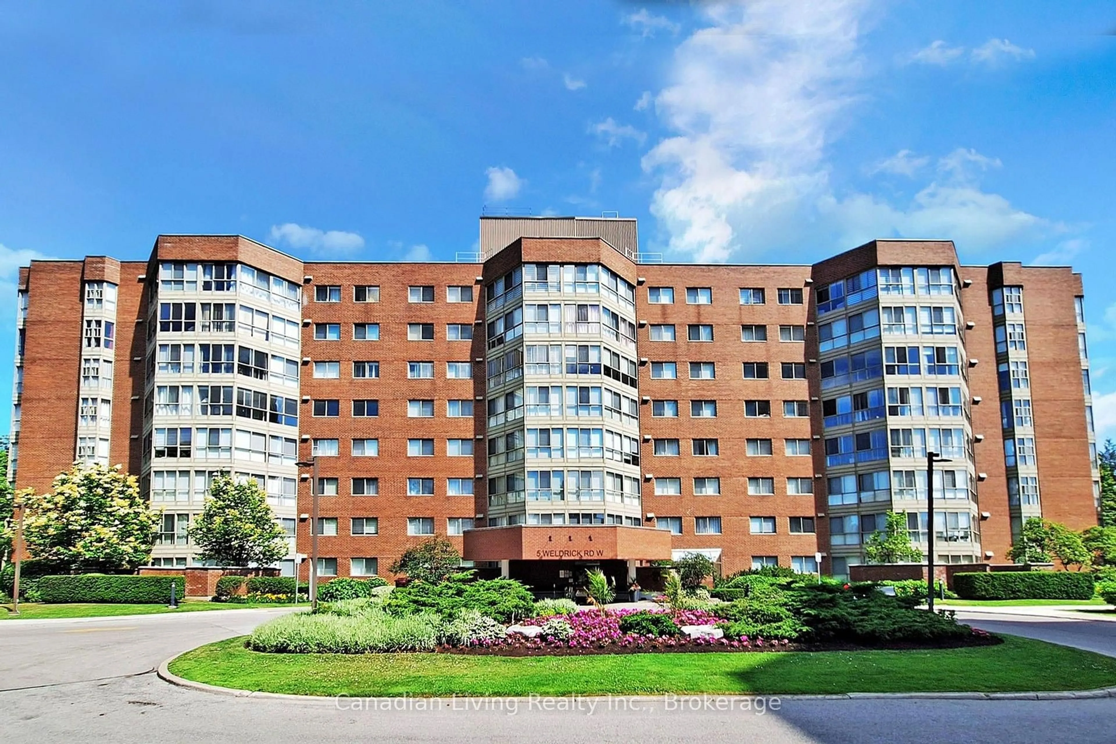 Unknown for 5 Weldrick Rd #304, Richmond Hill Ontario L4C 8S9
