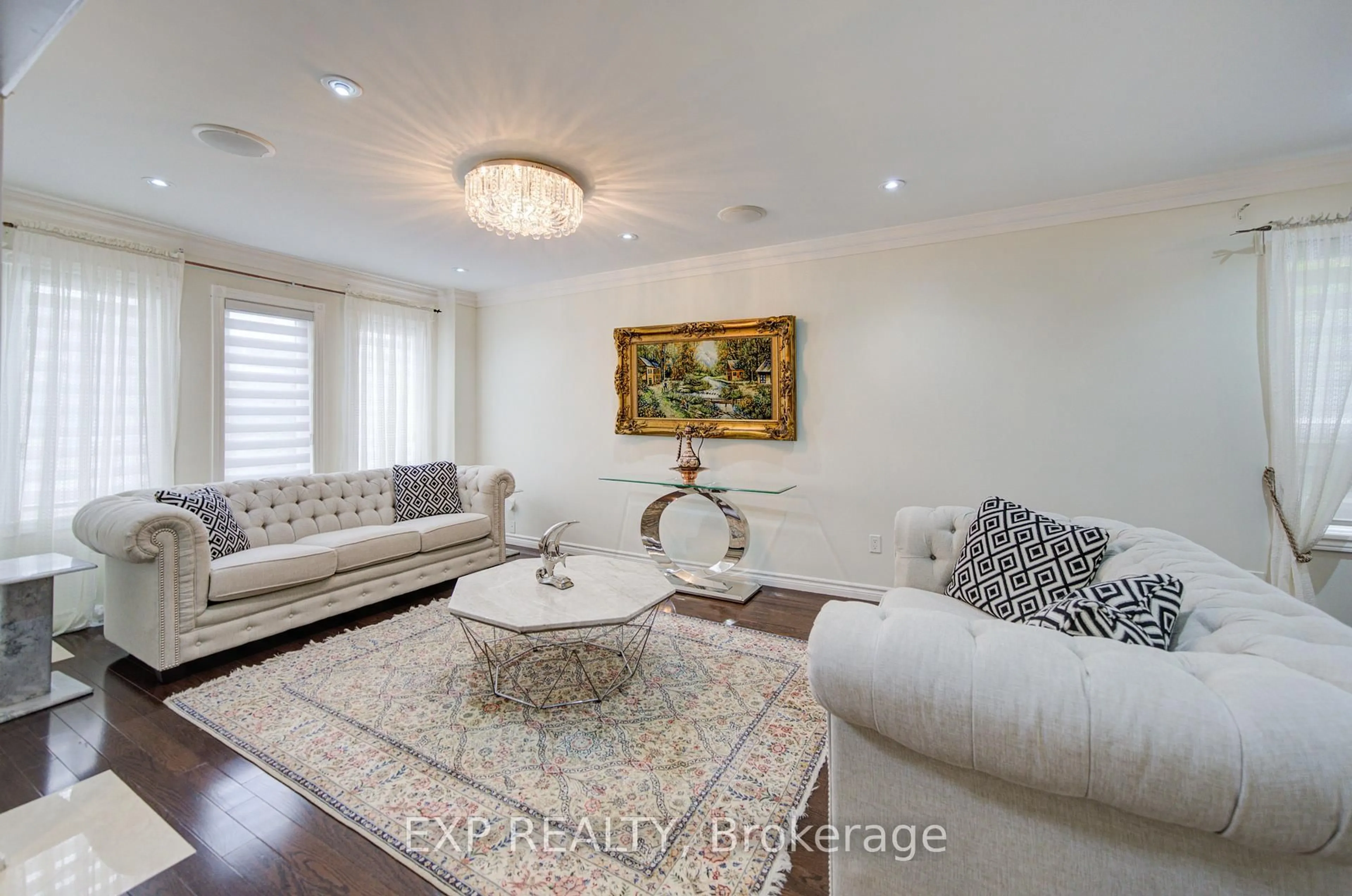 Living room with furniture, wood/laminate floor for 59 Yorkland St, Richmond Hill Ontario L4C 9Z4