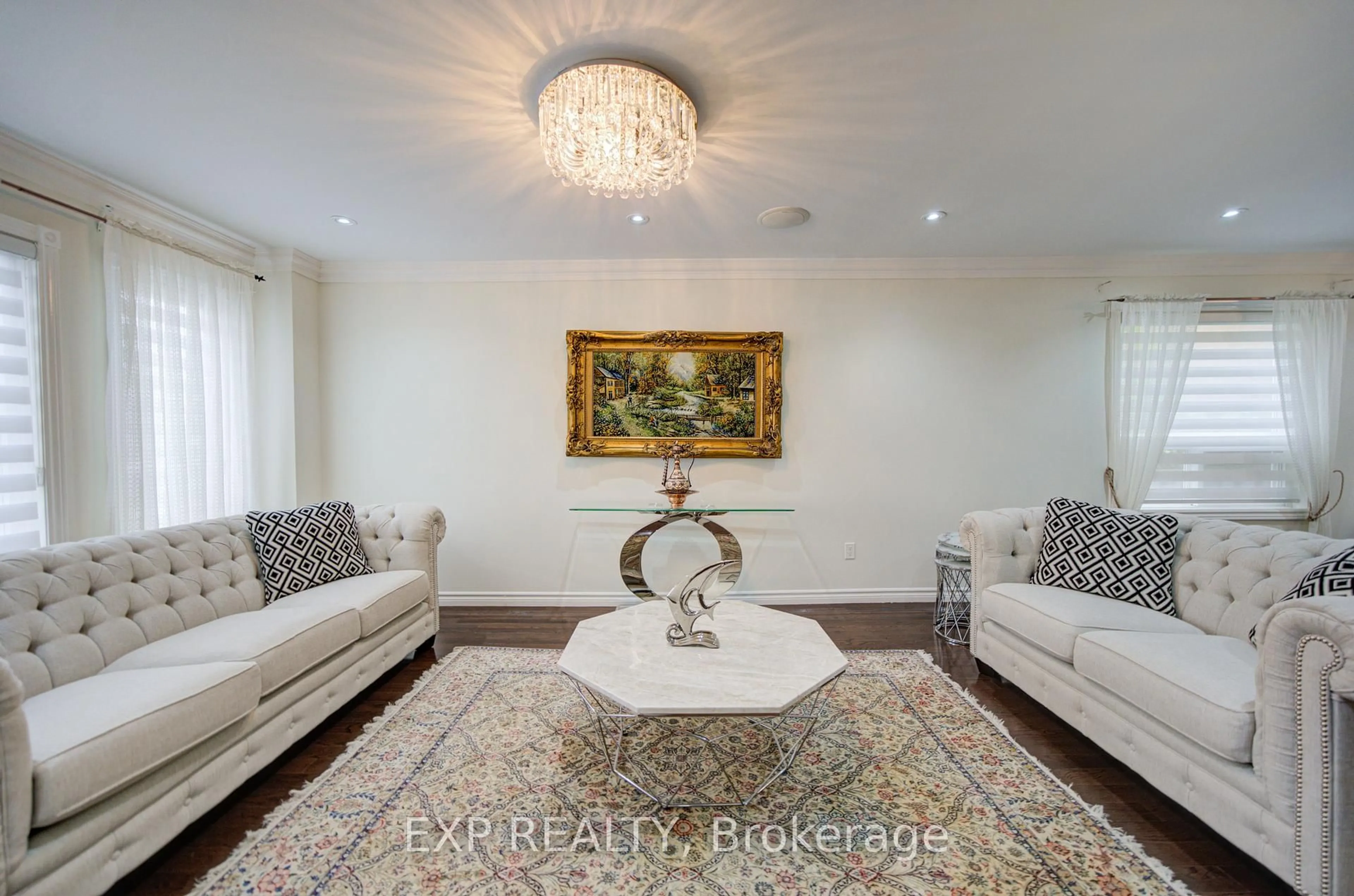 Living room with furniture, unknown for 59 Yorkland St, Richmond Hill Ontario L4C 9Z4