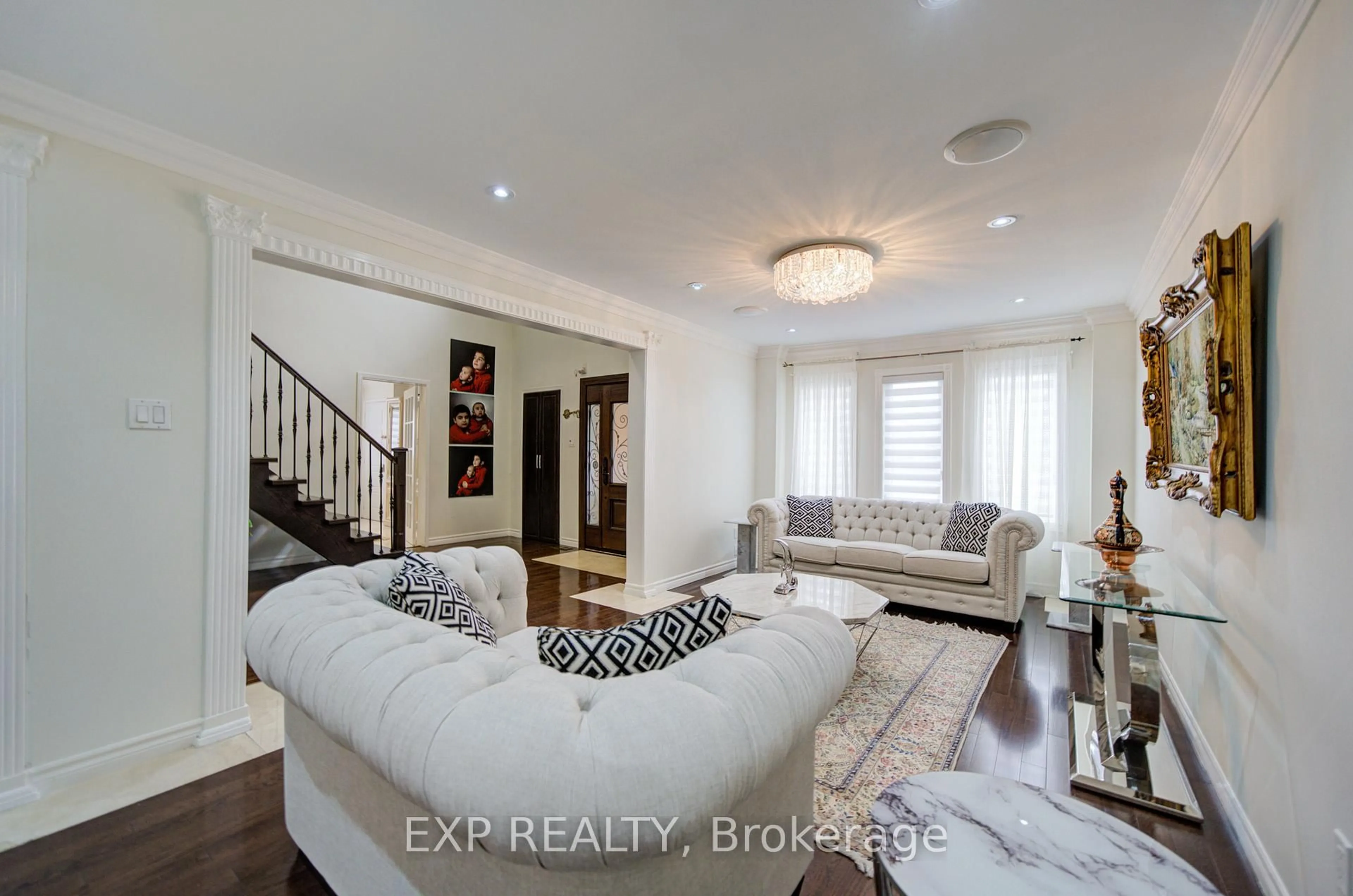 Living room with furniture, unknown for 59 Yorkland St, Richmond Hill Ontario L4C 9Z4