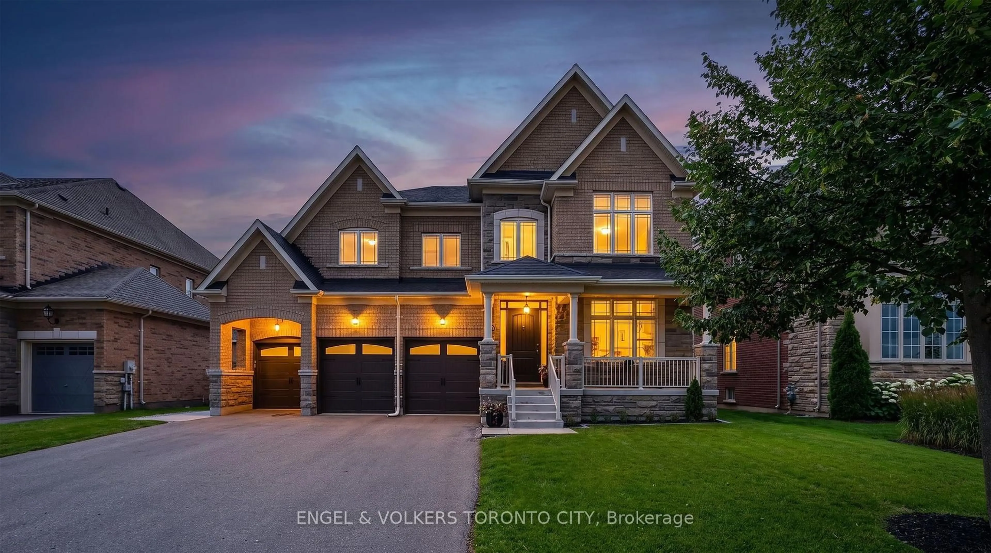 Home with brick exterior material, street for 14 Coppermine Crt, King Ontario L7B 0A5