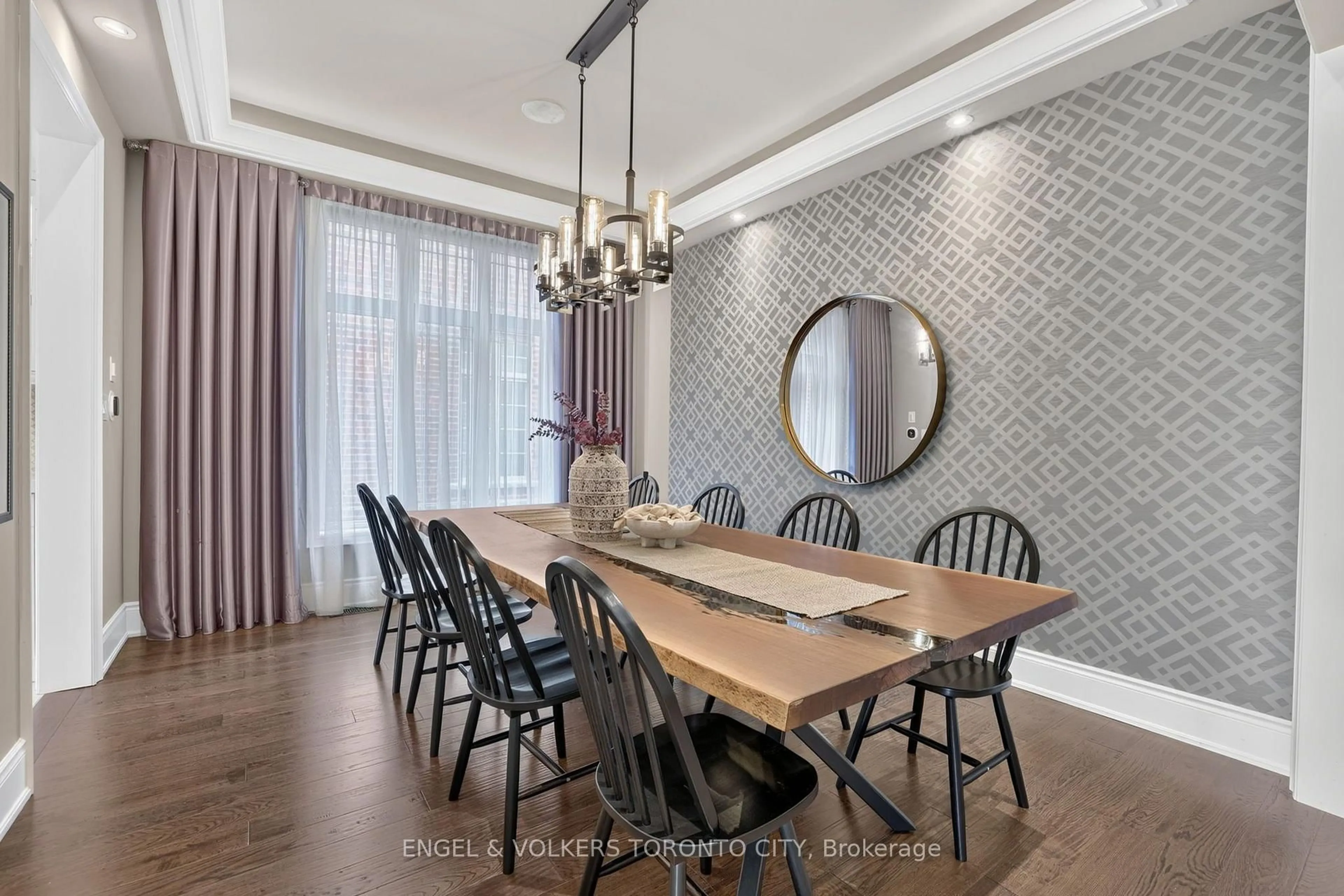 Dining room, unknown for 14 Coppermine Crt, King Ontario L7B 0A5