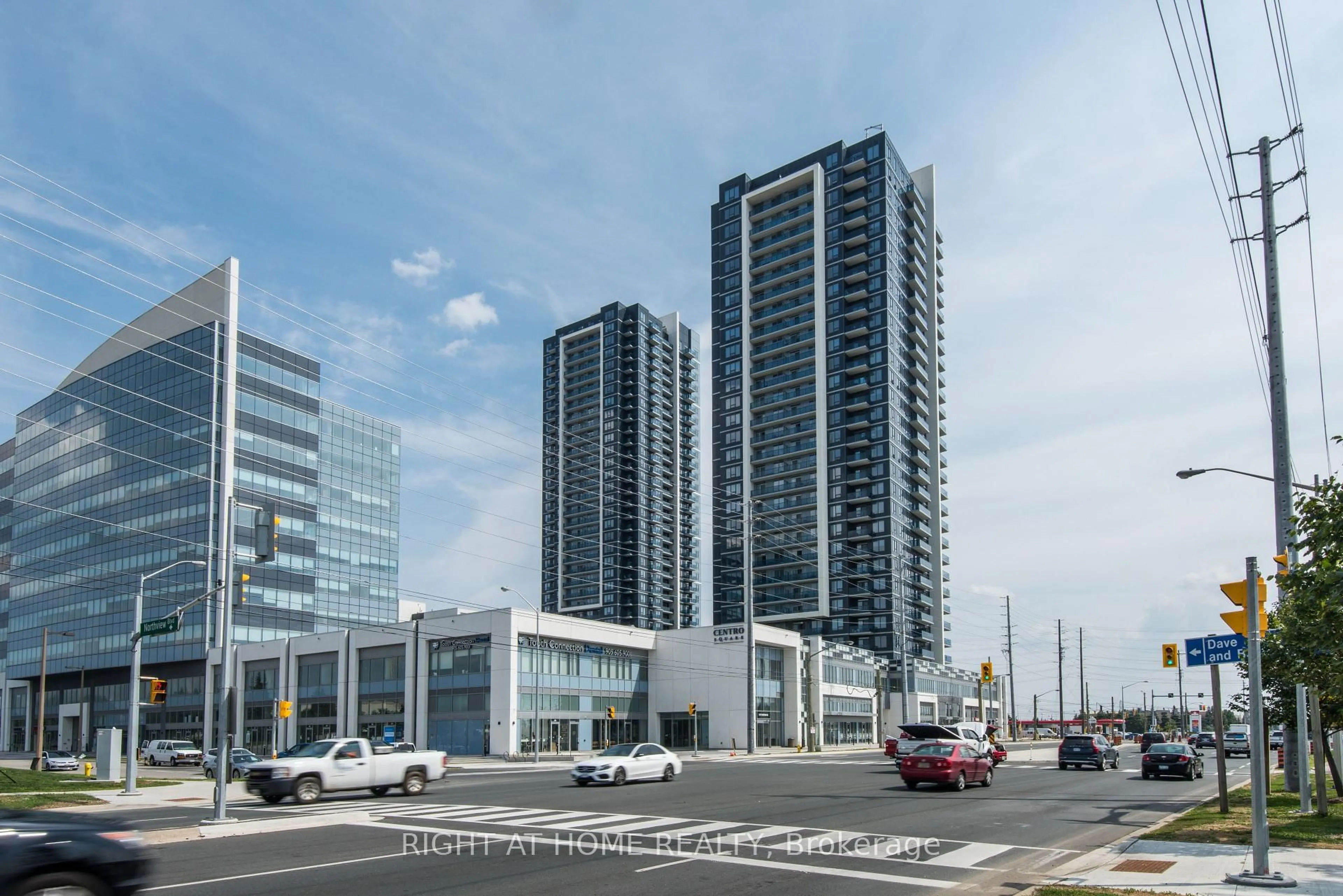 Indoor foyer for 3600 Highway 7 #329, Vaughan Ontario L4L 0G7