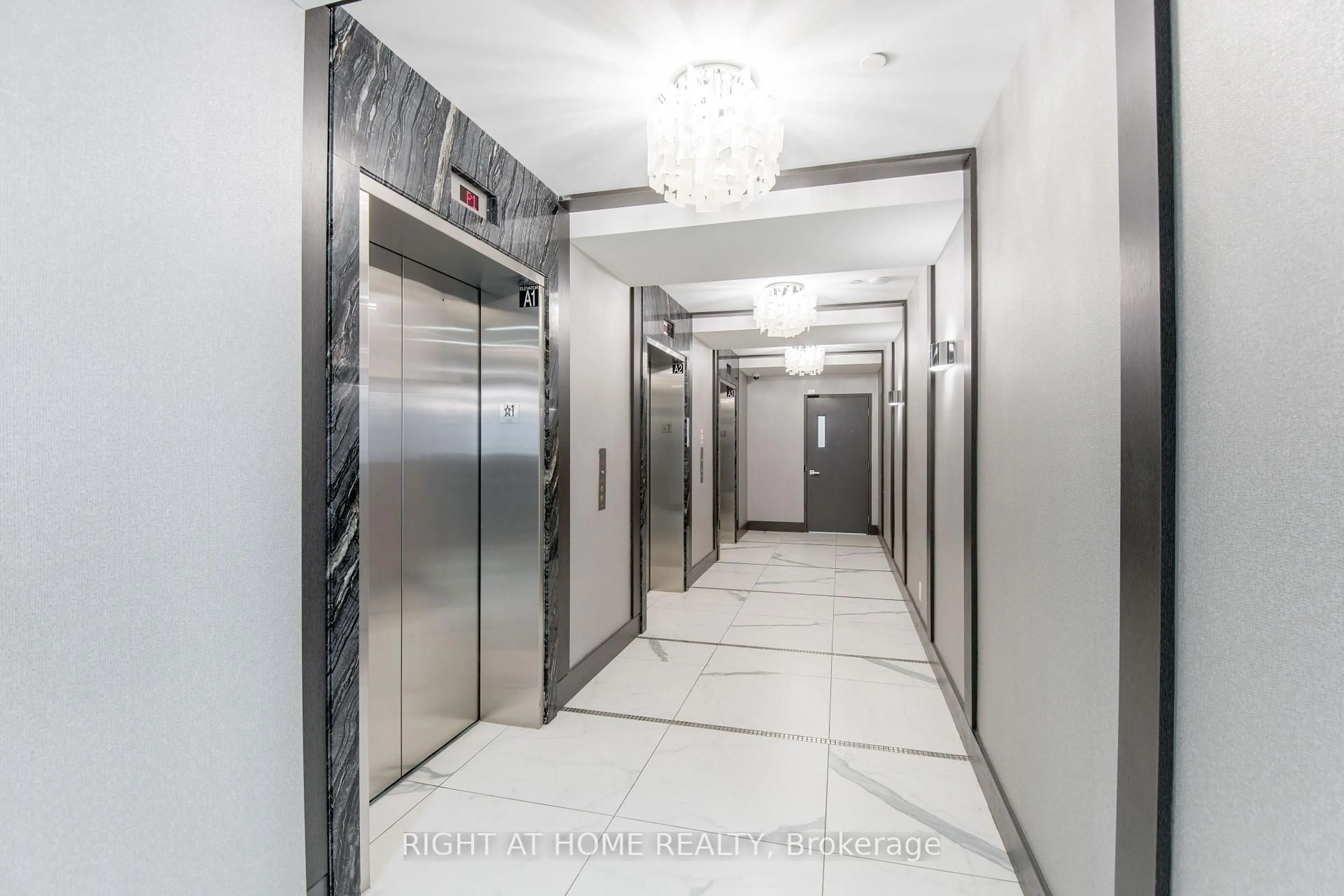 Indoor foyer for 3600 Highway 7 #329, Vaughan Ontario L4L 0G7