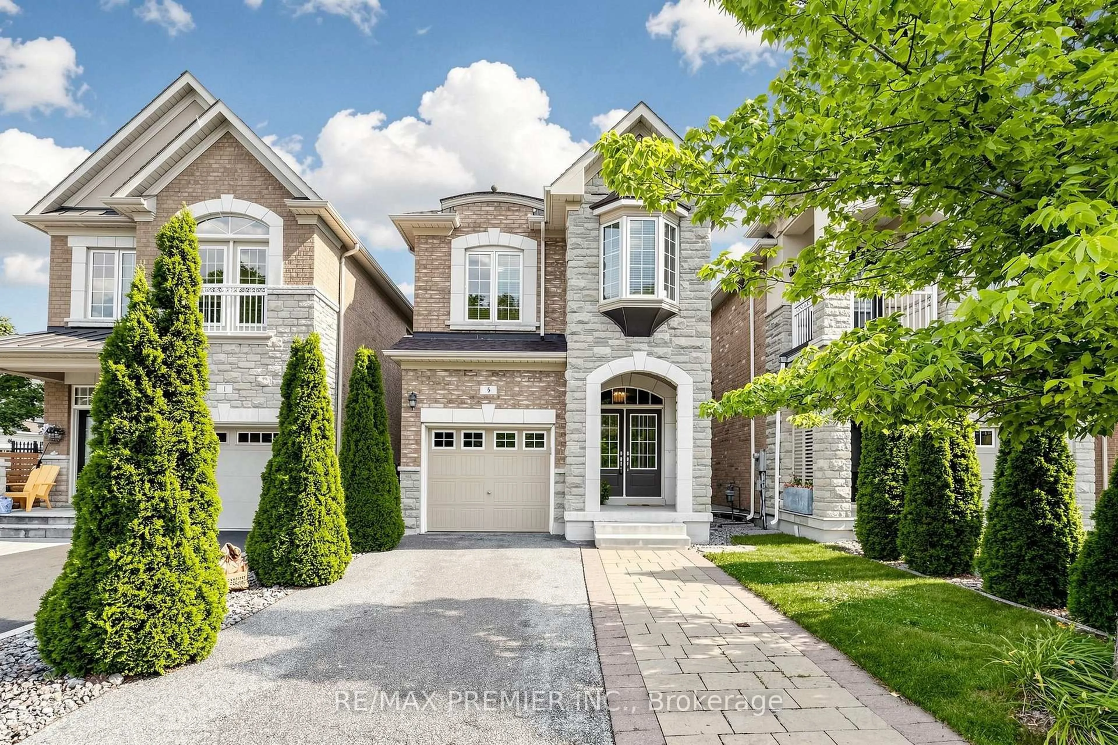 Home with brick exterior material, street for 5 Hatton Garden Rd, Vaughan Ontario L4H 3R1