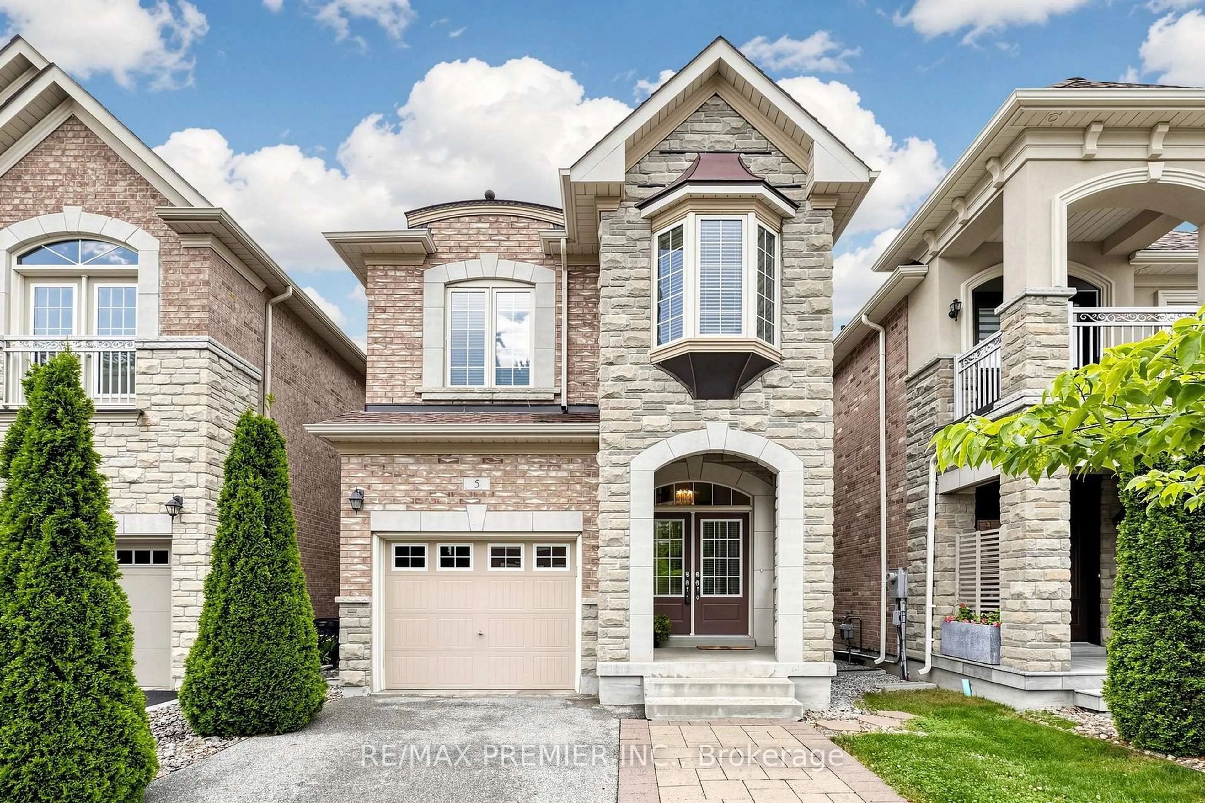 Home with brick exterior material, street for 5 Hatton Garden Rd, Vaughan Ontario L4H 3R1