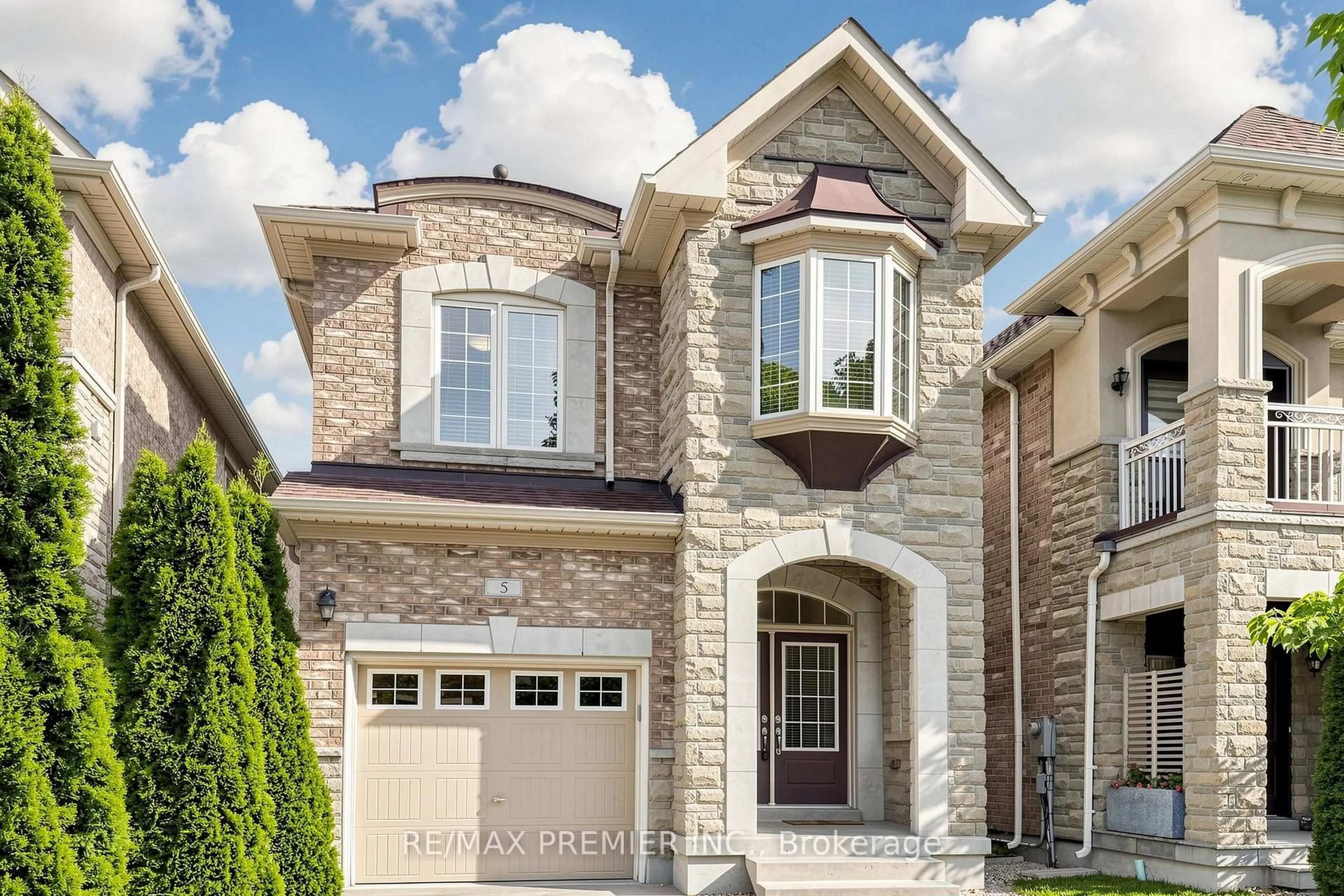 Home with brick exterior material, street for 5 Hatton Garden Rd, Vaughan Ontario L4H 3R1