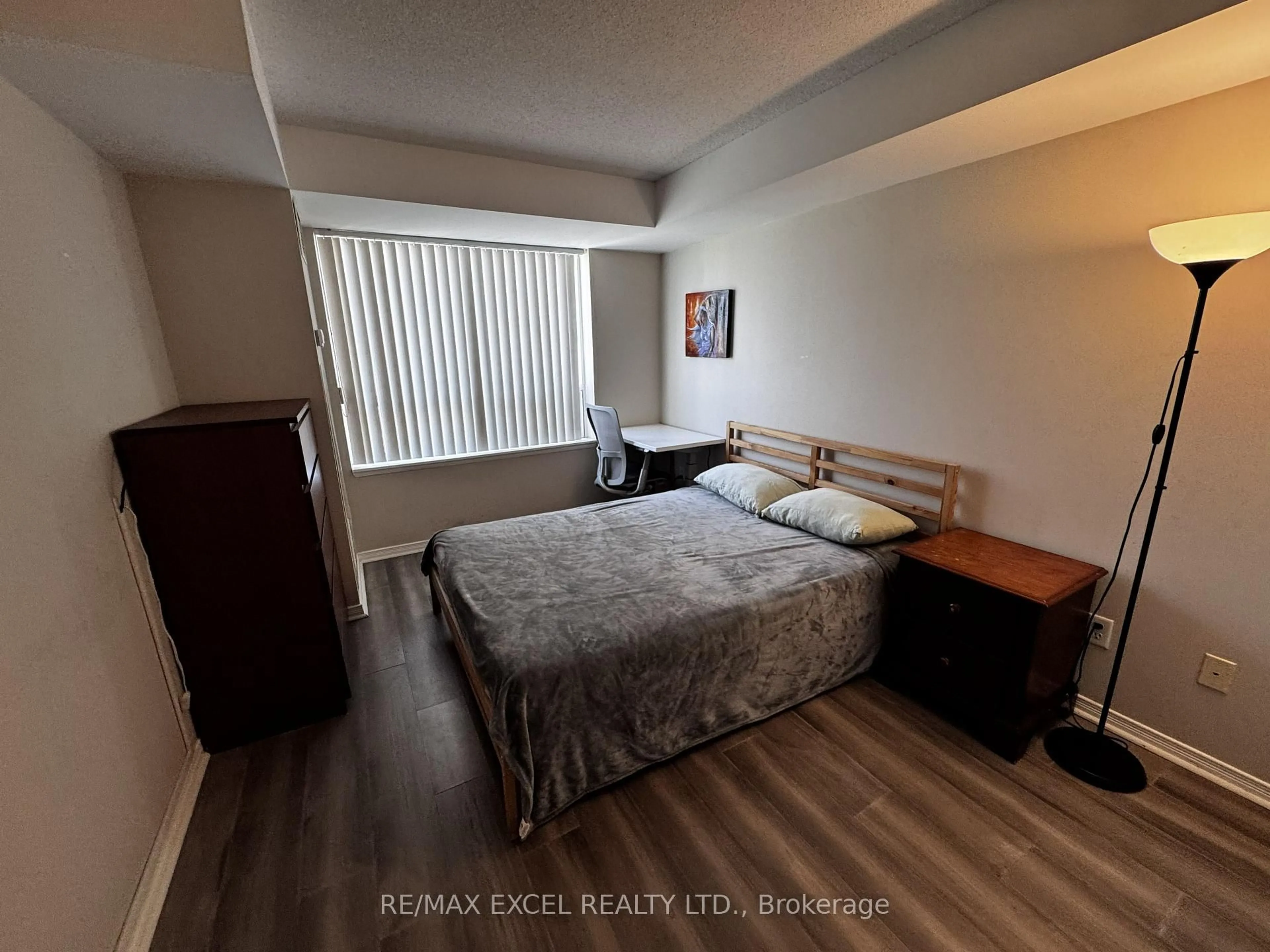 A pic of a room for 39 Oneida Cres #Lph10, Richmond Hill Ontario L4B 4T9