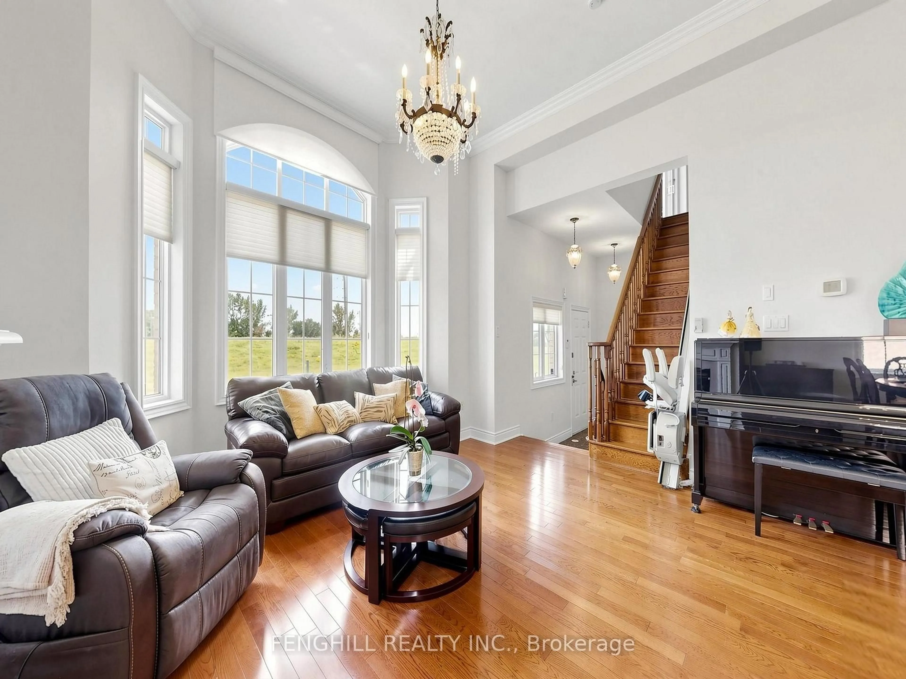 Living room with furniture, unknown for 106 Legends Way, Markham Ontario L3R 5Z9