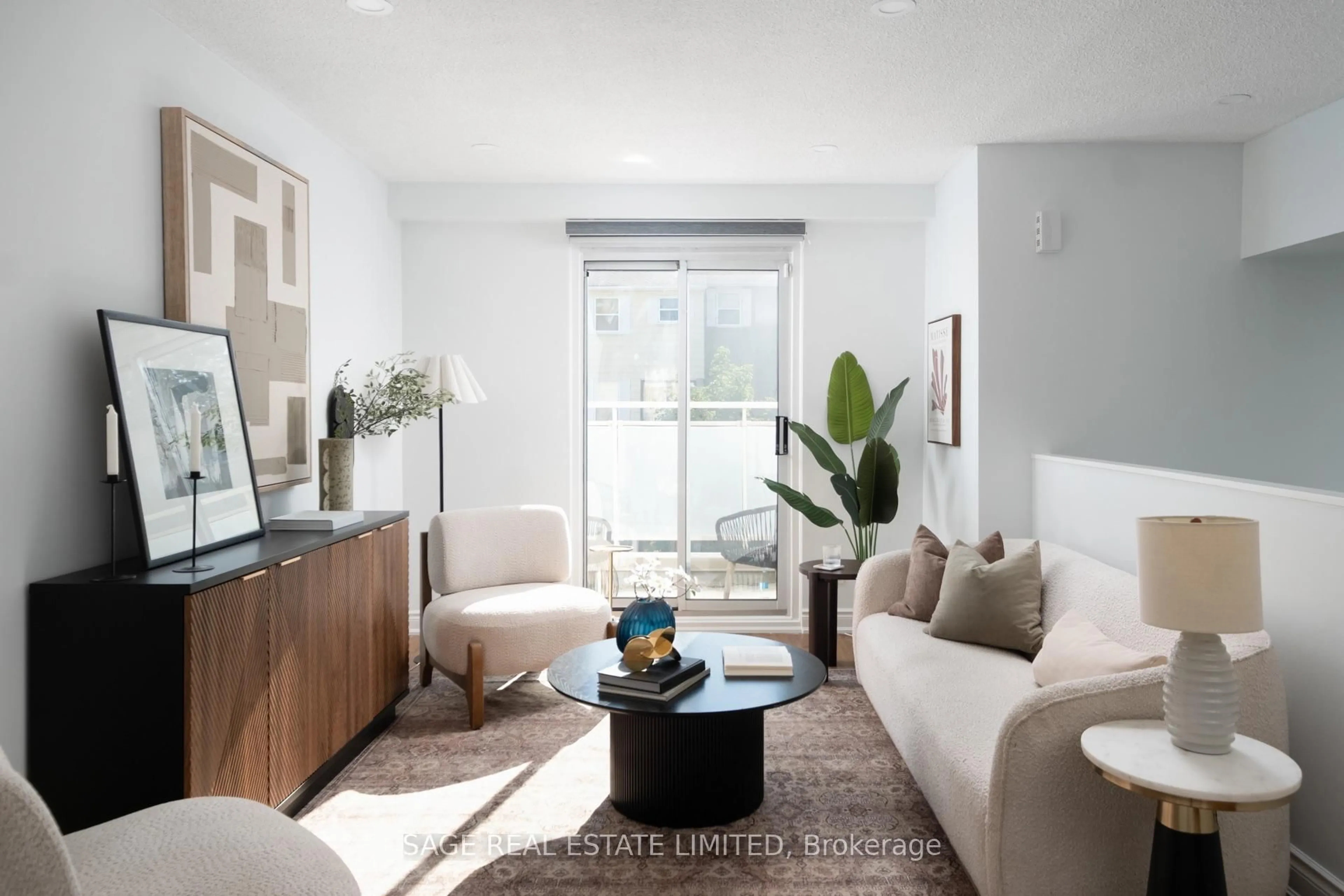 Living room with furniture, unknown for 1862 John St, Markham Ontario L3T 1Z1