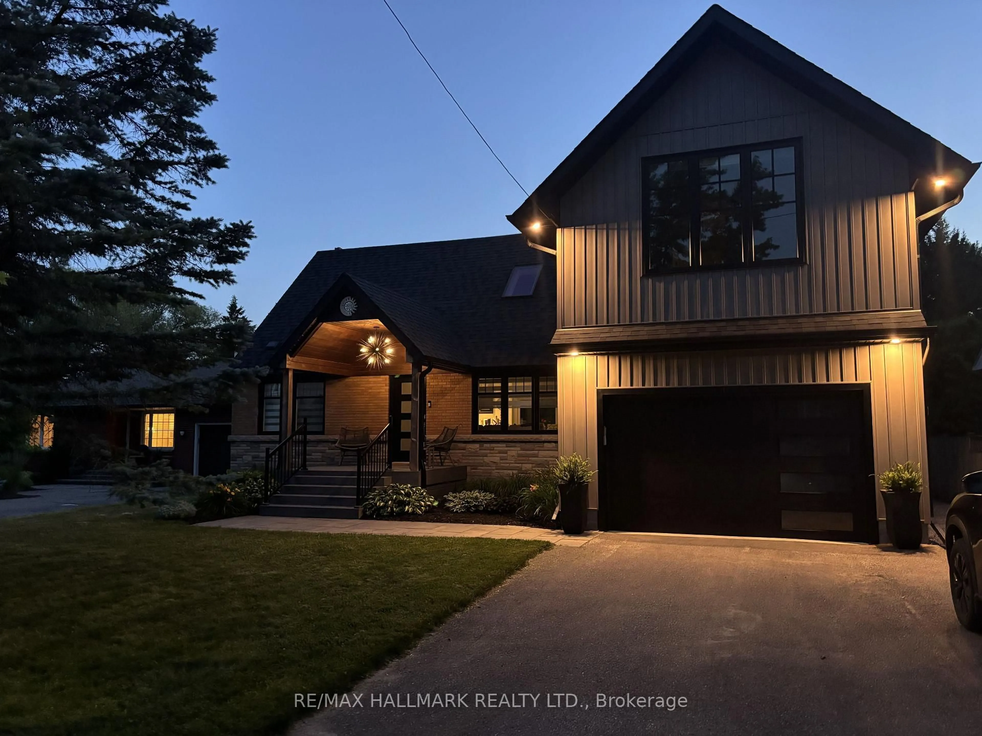 Home with brick exterior material, street for 70 Shelson Pl, Georgina Ontario L0E 1R0