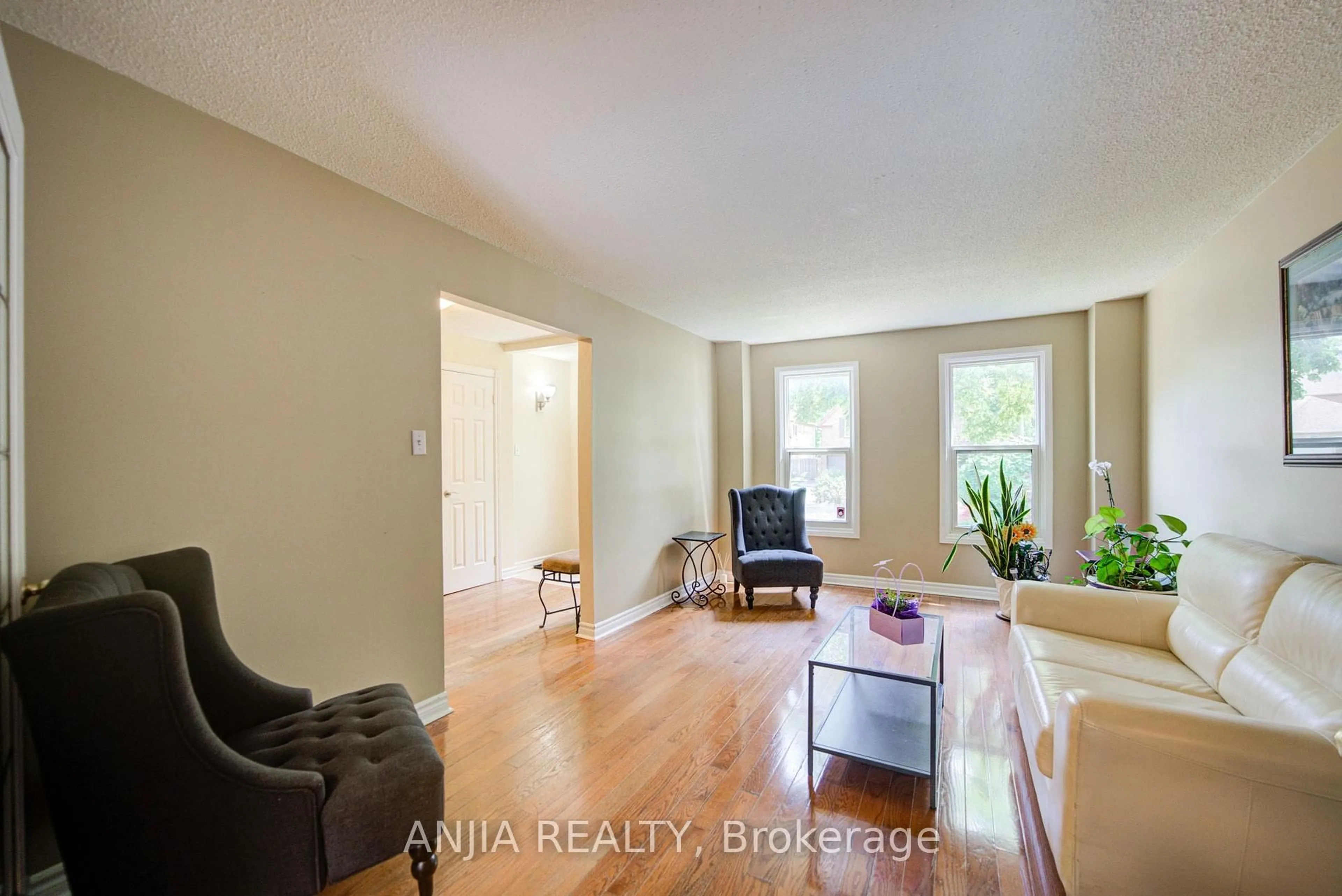 A pic of a room for 54 Meyer Circ, Markham Ontario L3P 4C4