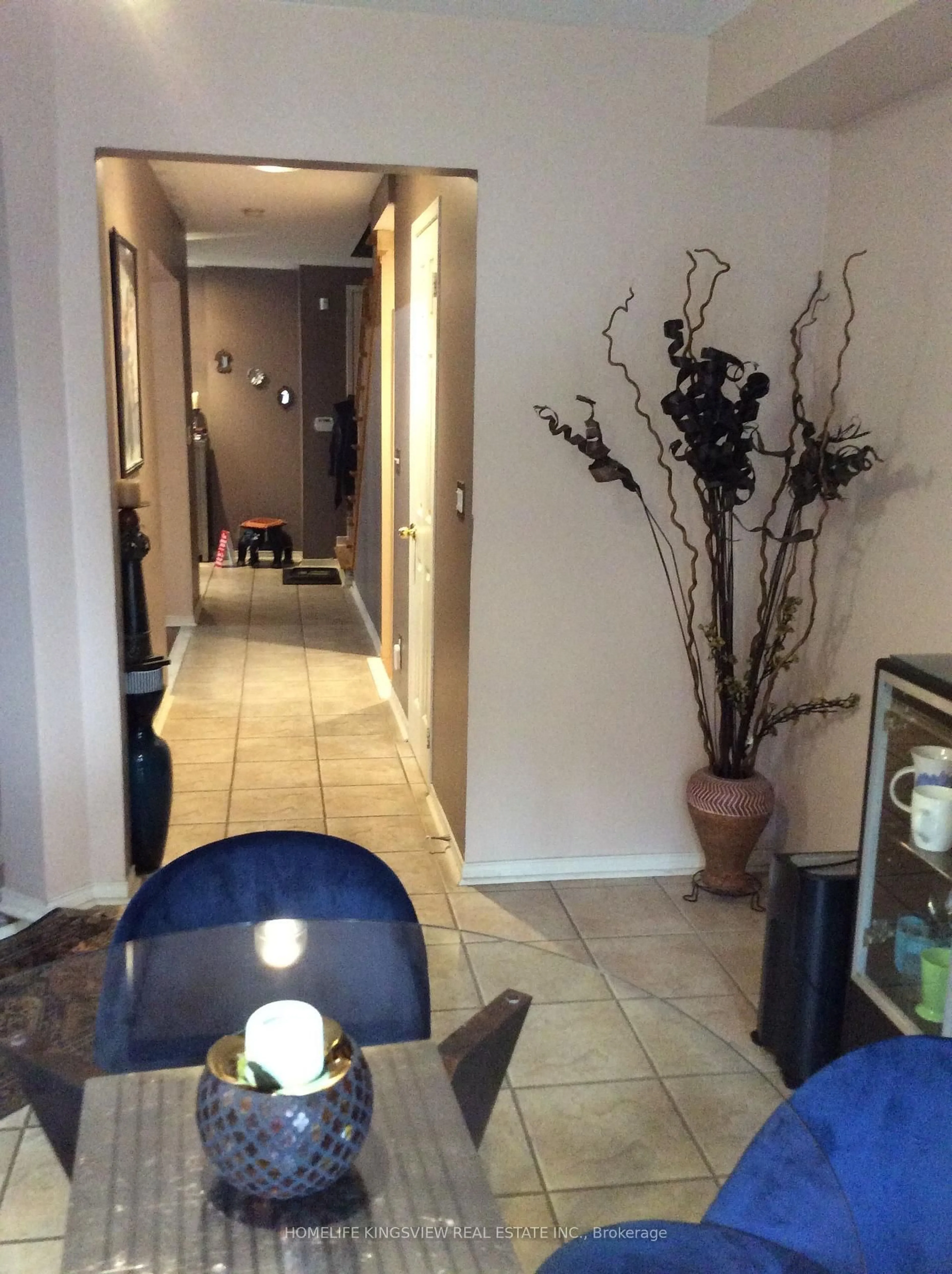 Indoor foyer for 30 Condotti Dr, Vaughan Ontario L4H 2C8