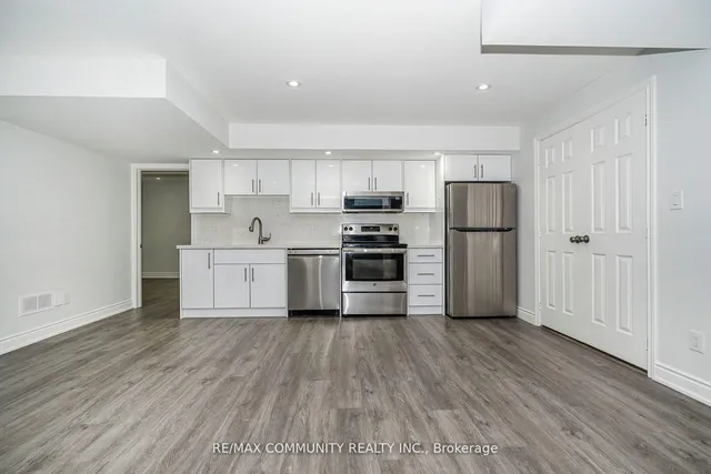 146 Wandering Glider Tr, Bradford West Gwillimbury 5