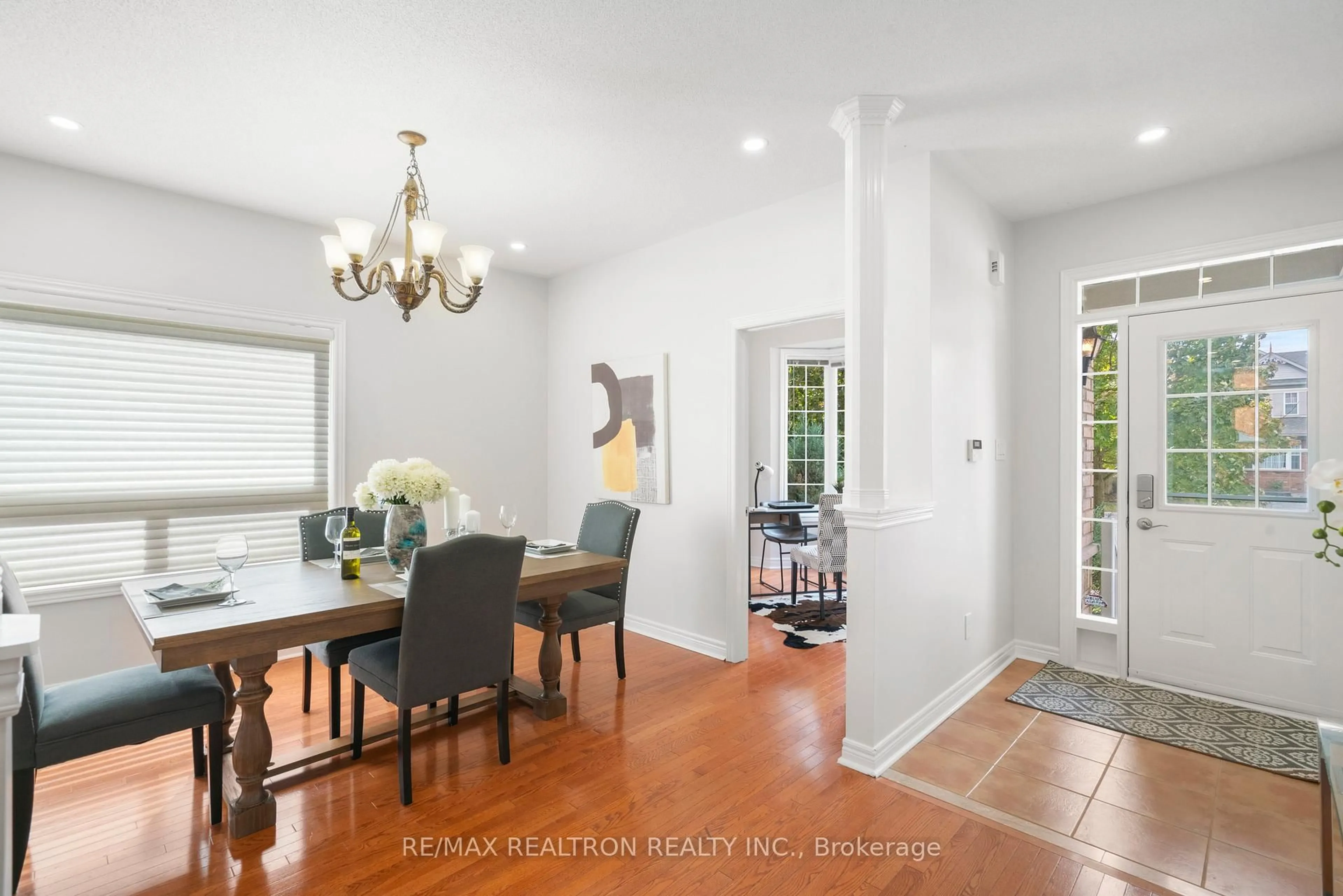 Dining room, unknown for 91 Gateway Dr, Aurora Ontario L4G 7S5