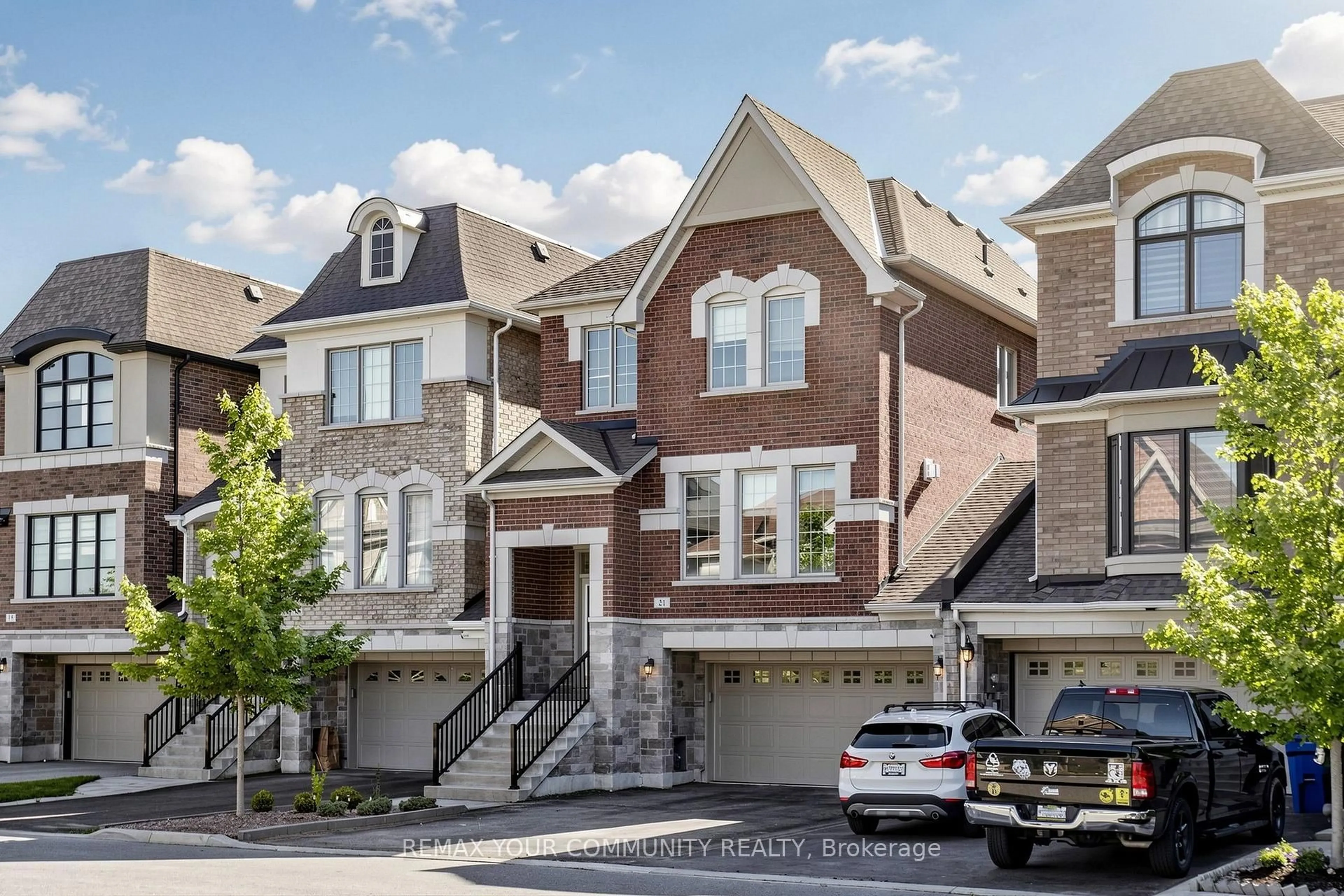 Home with brick exterior material, street for 21 Princess Charlotte Ave, Whitchurch-Stouffville Ontario L4A 1Y8
