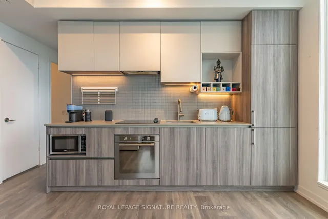 898 Portage Pkwy #5903, Vaughan 3