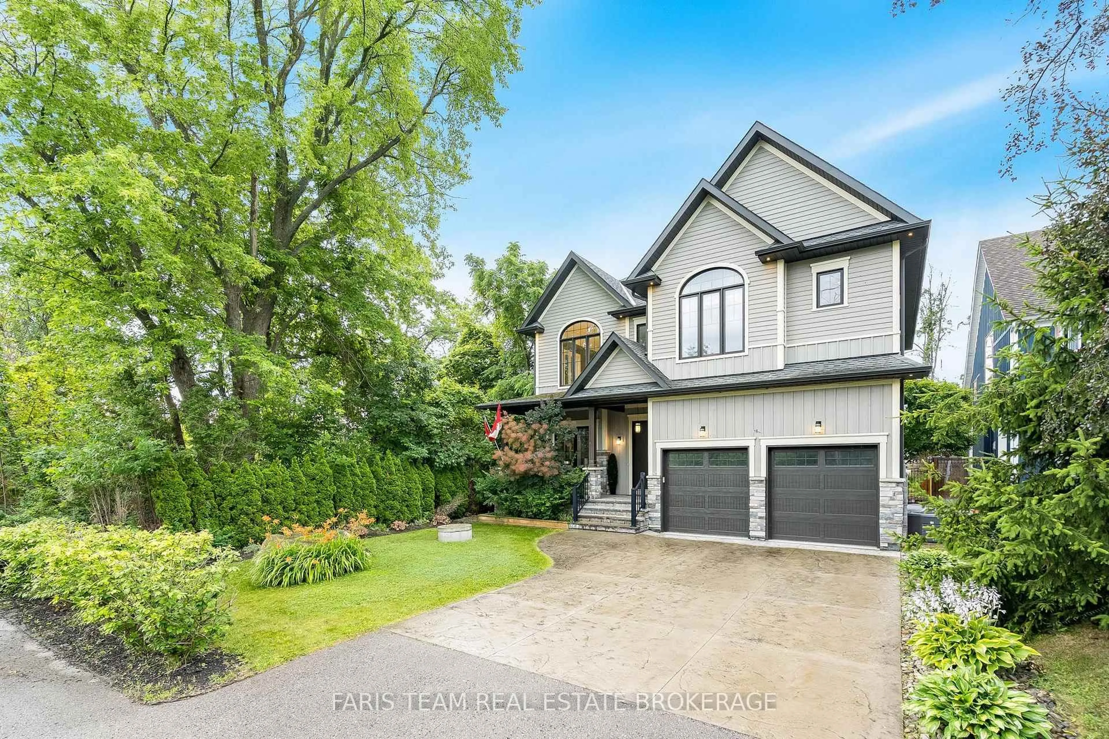 Home with brick exterior material, street for 1648 Roslyn Ave, Innisfil Ontario L9S 4N2