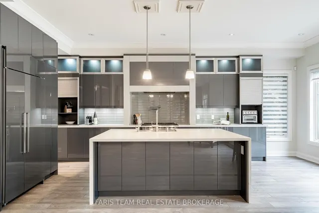 1648 Roslyn Ave, Innisfil 5