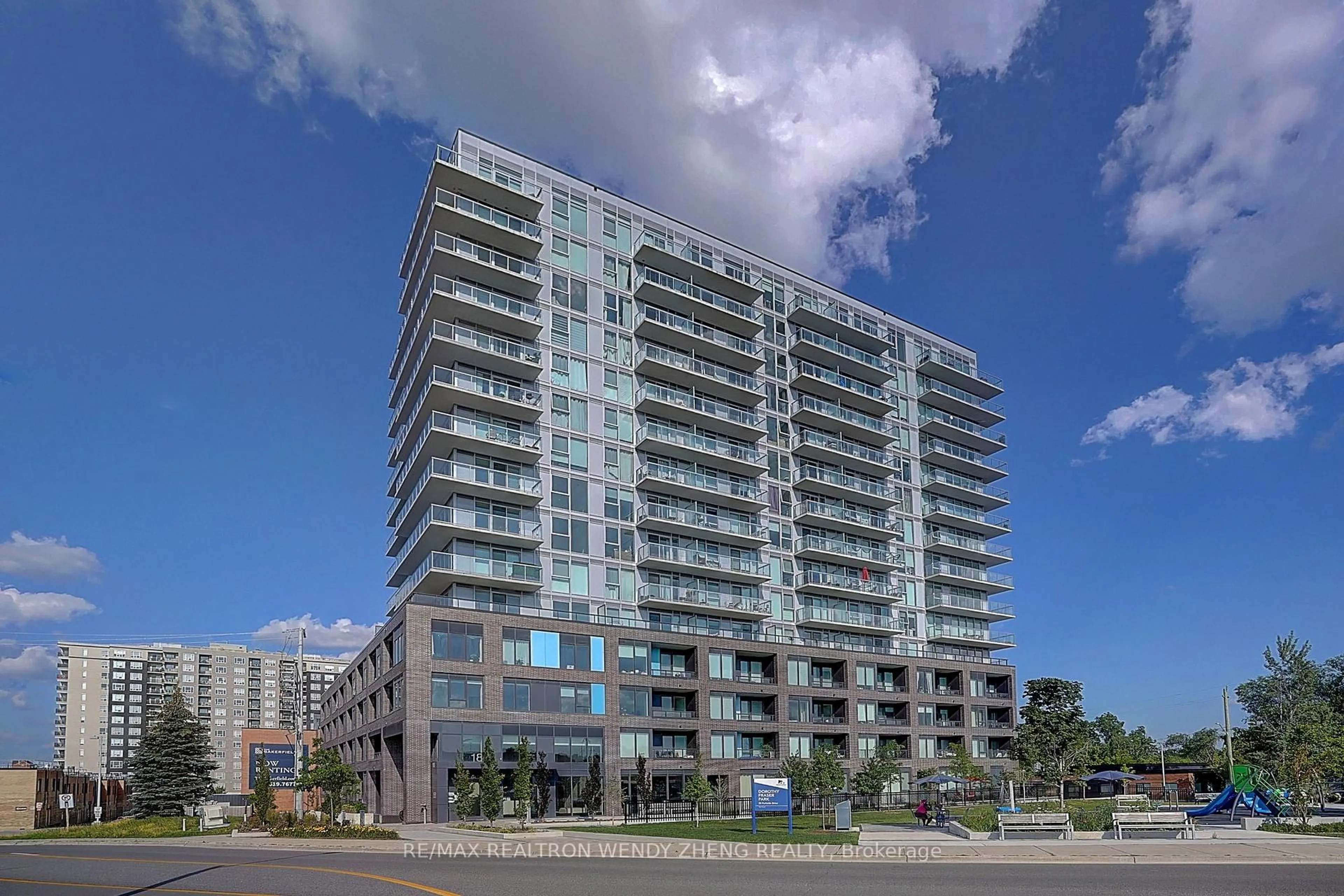 Unknown for 185 Deerfield Rd #1002, Newmarket Ontario L3Y 0G7
