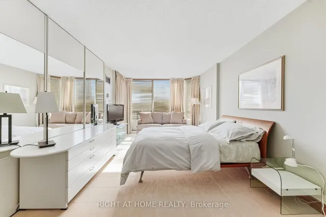 120 Promenade Circ #711, Vaughan 2