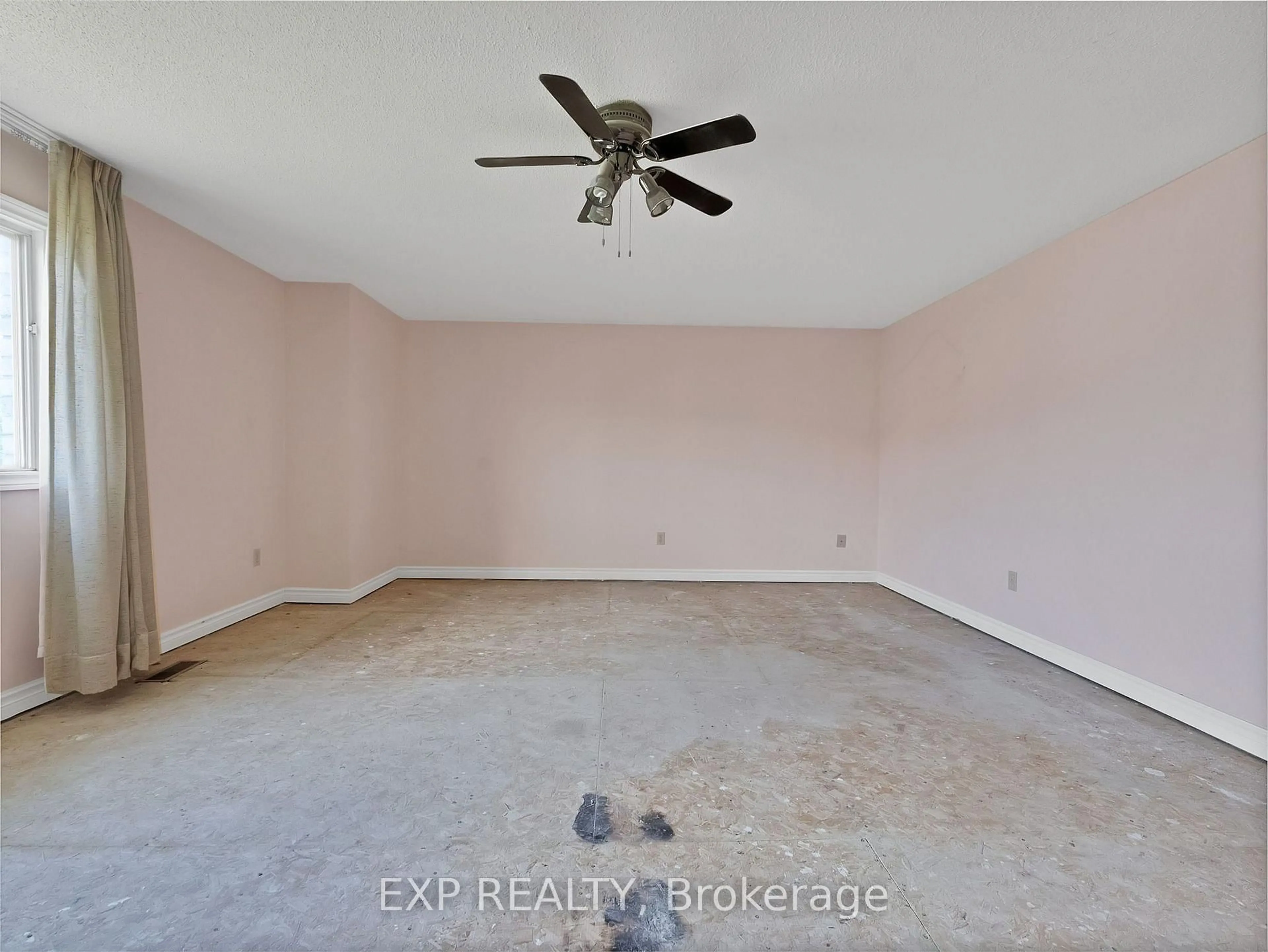 A pic of a room for 103 Chloe Cres, Markham Ontario L3S 2H9