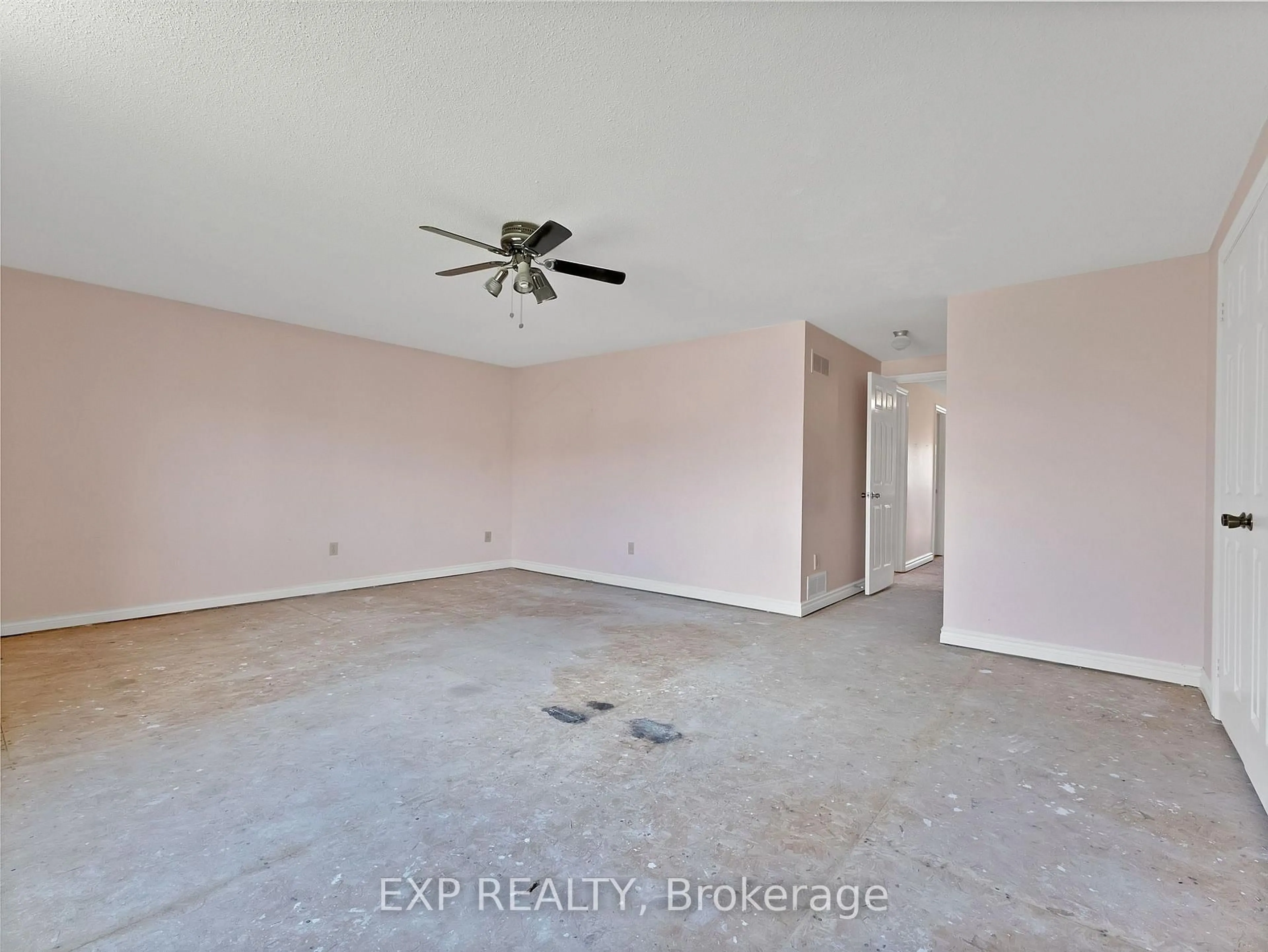 A pic of a room for 103 Chloe Cres, Markham Ontario L3S 2H9