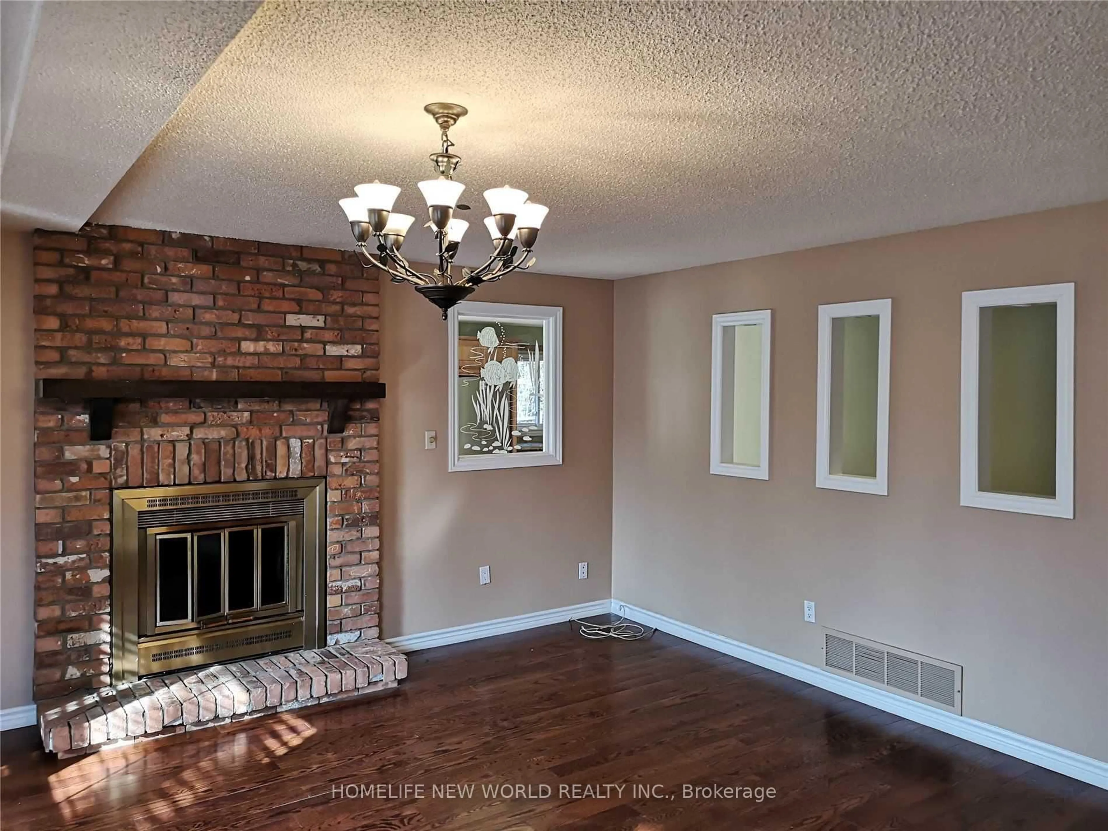 Living room with furniture, unknown for 41 Ambleside Cres, Markham Ontario L3R 7T3