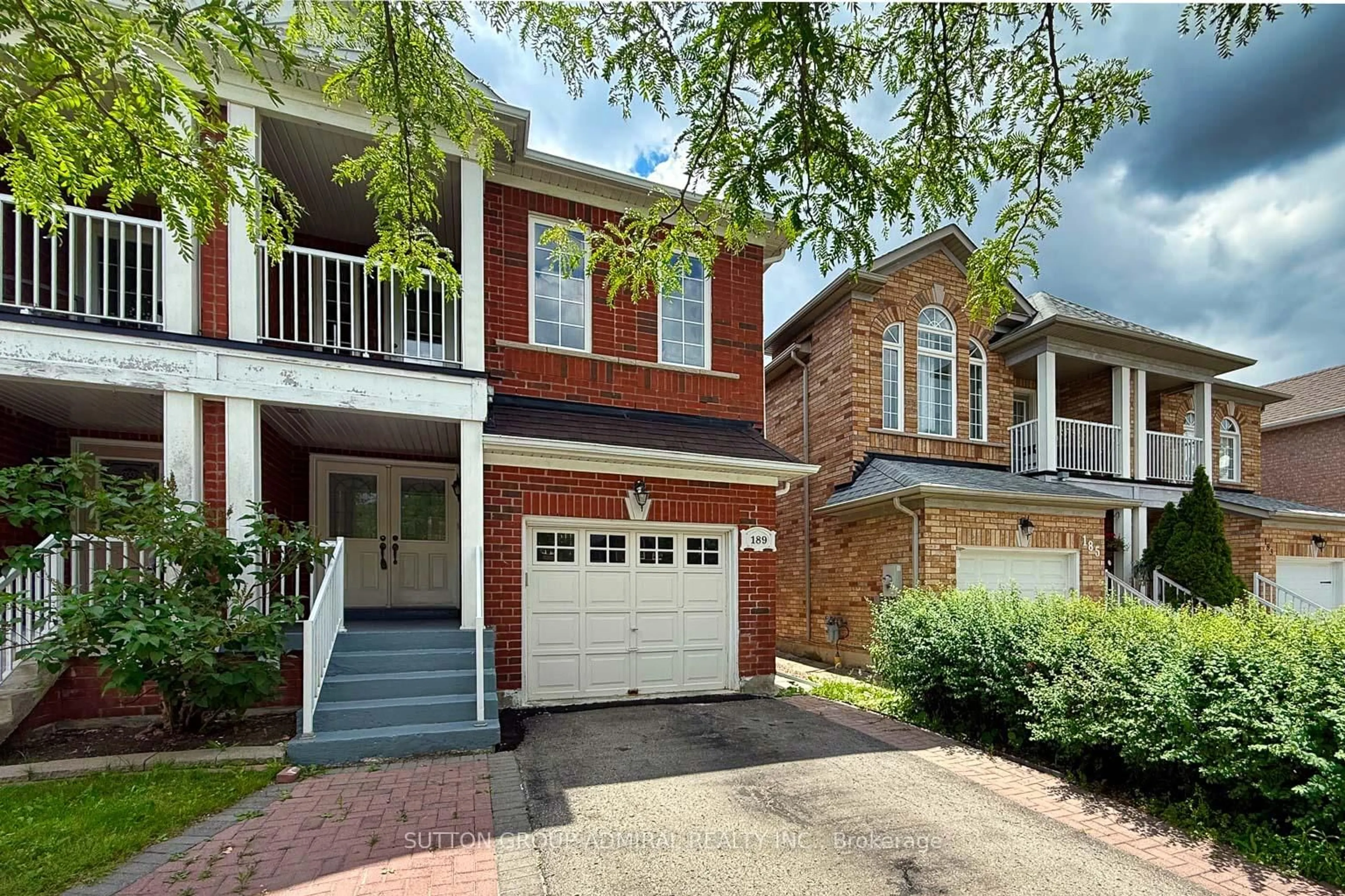 Home with brick exterior material, street for 189 Warwick Cres, Newmarket Ontario L3X 2S3