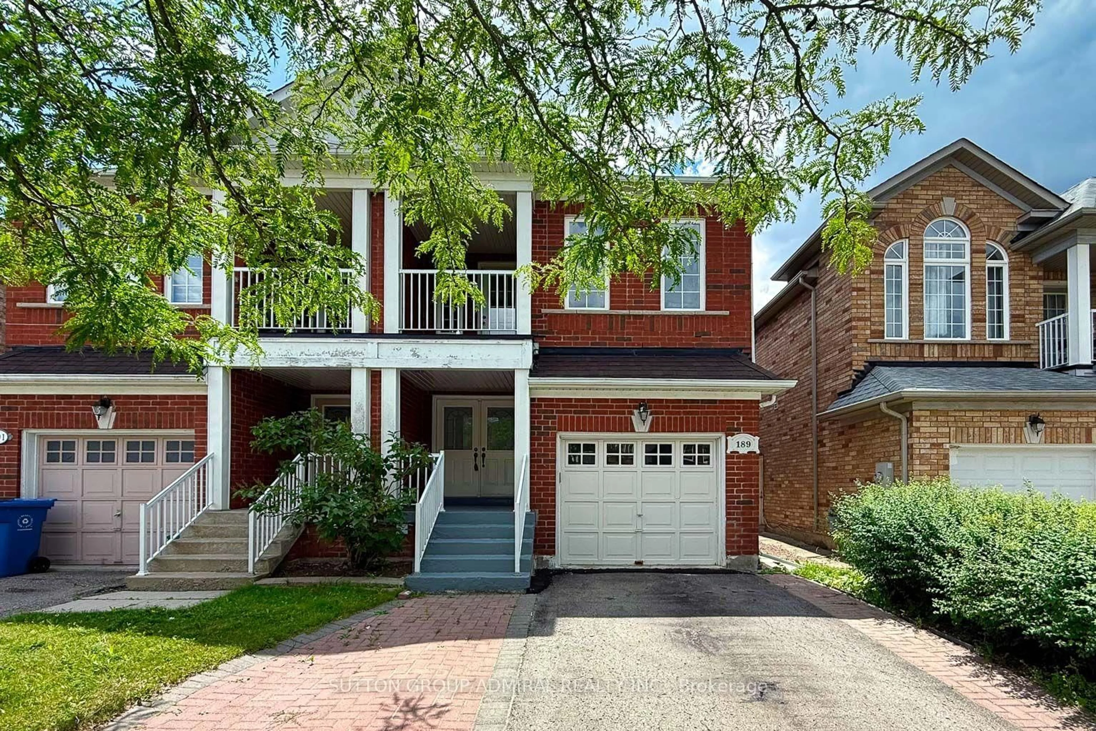 Home with brick exterior material, street for 189 Warwick Cres, Newmarket Ontario L3X 2S3