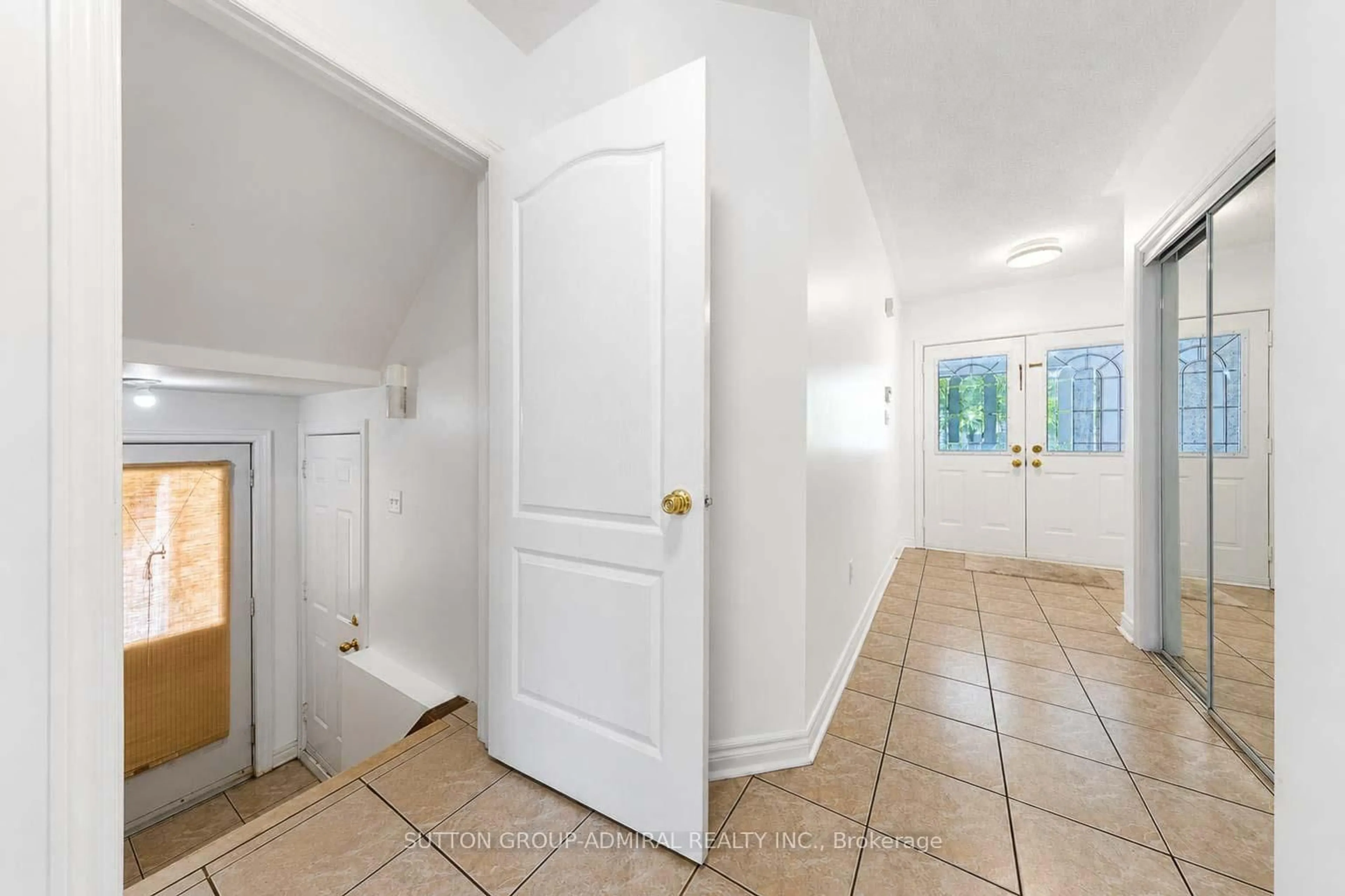 Unknown for 189 Warwick Cres, Newmarket Ontario L3X 2S3