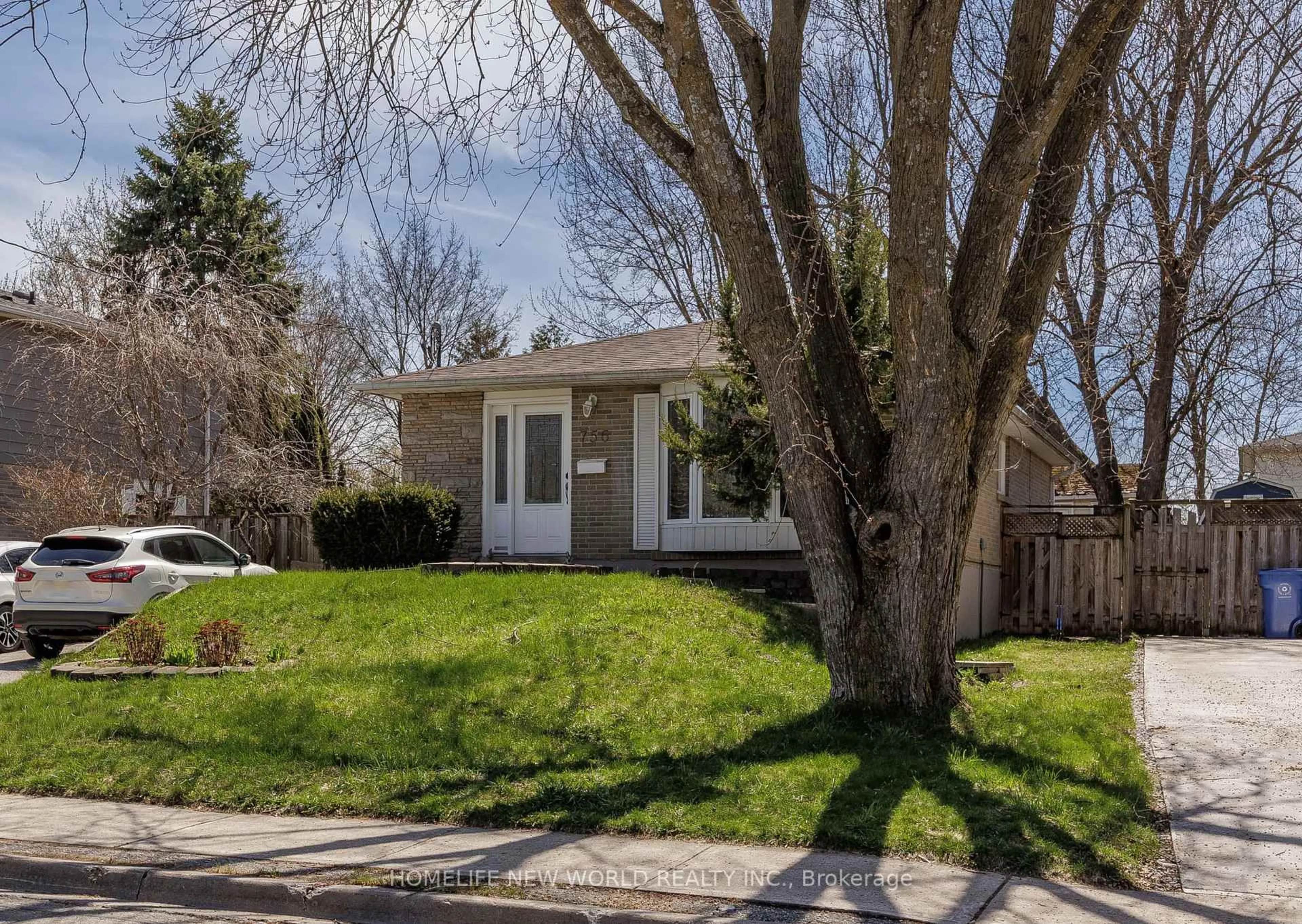 Unknown for 756 Elgin St, Newmarket Ontario L3Y 3B8