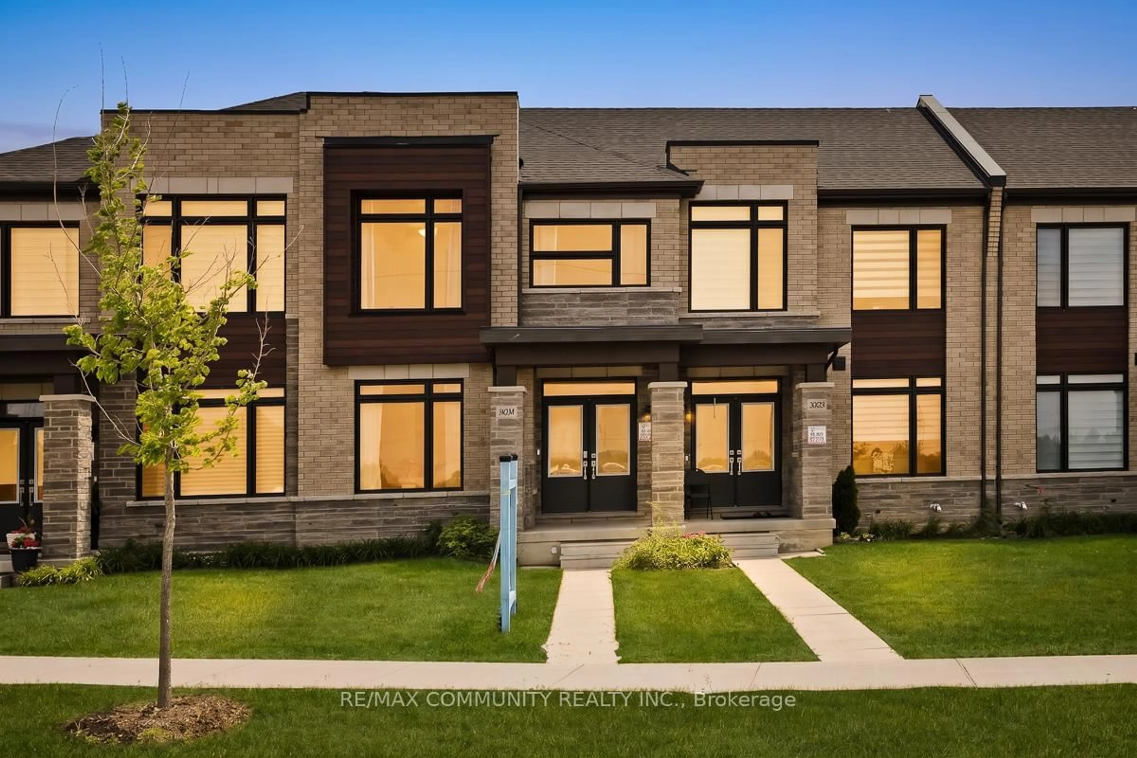 Home with brick exterior material, street for 10243 Huntington Rd, Vaughan Ontario L4H 5J4