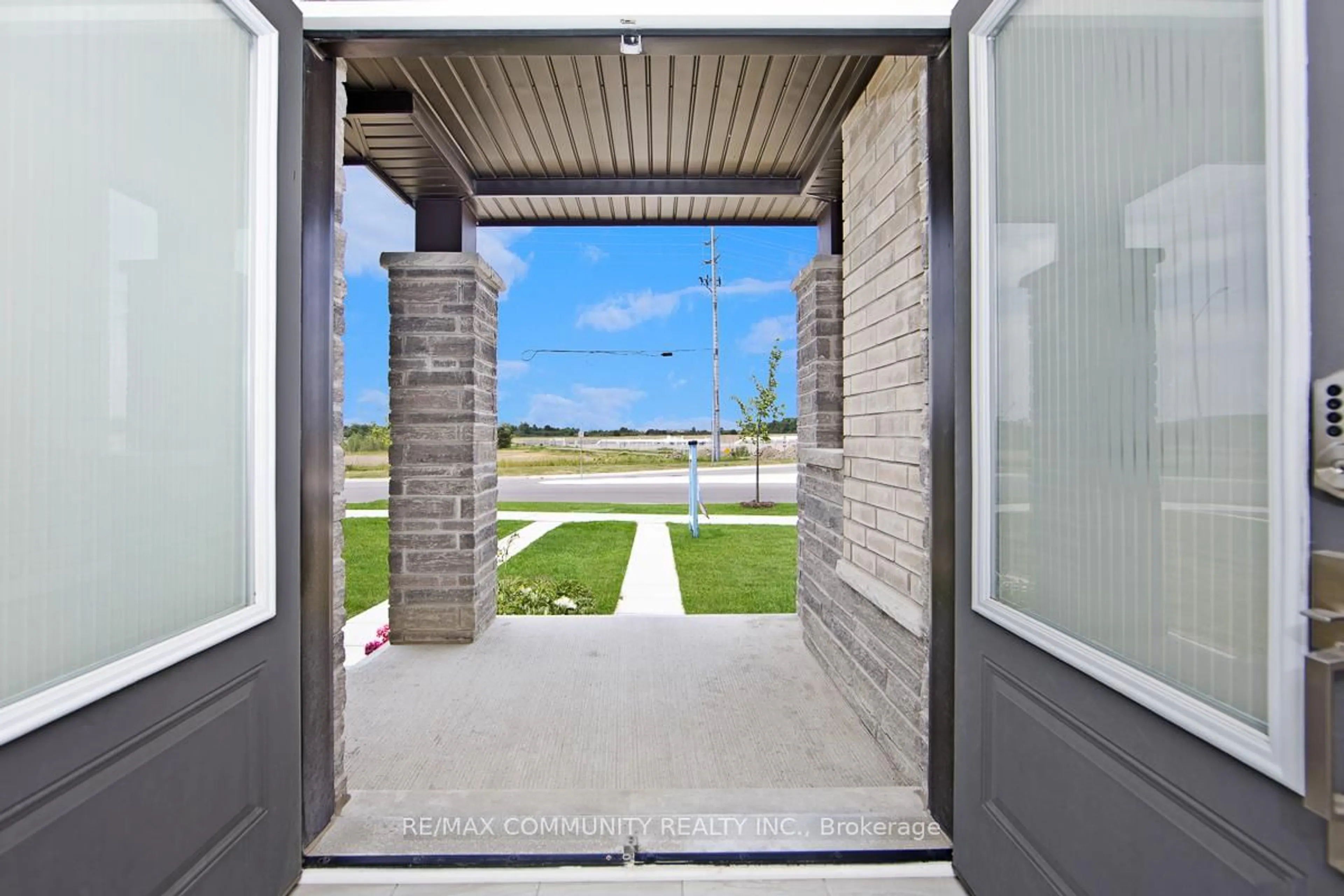 Unknown for 10243 Huntington Rd, Vaughan Ontario L4H 5J4