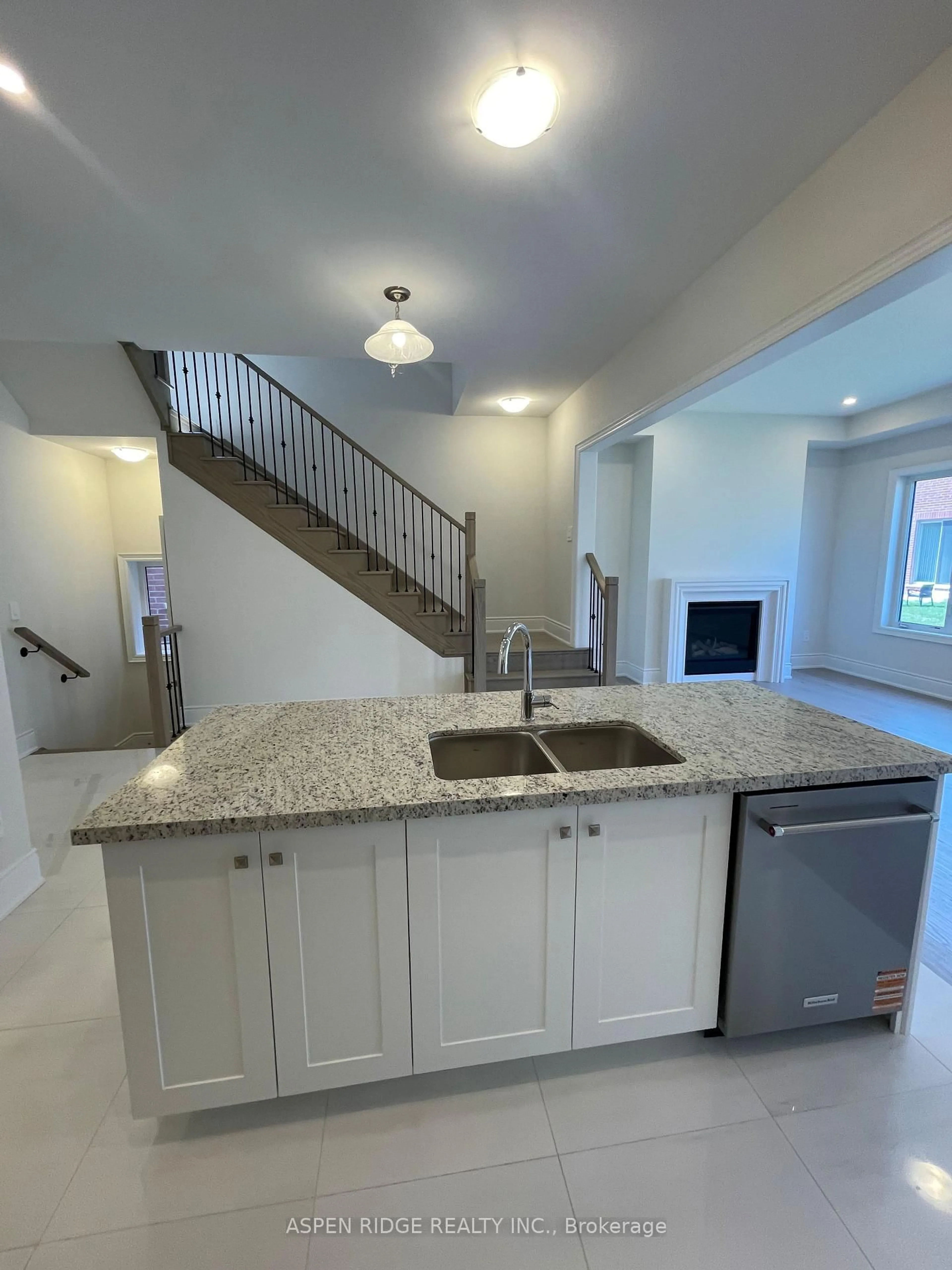 Open concept kitchen, ceramic/tile floor for 46 Lucy Pick Ave, Markham Ontario L6C 3N8