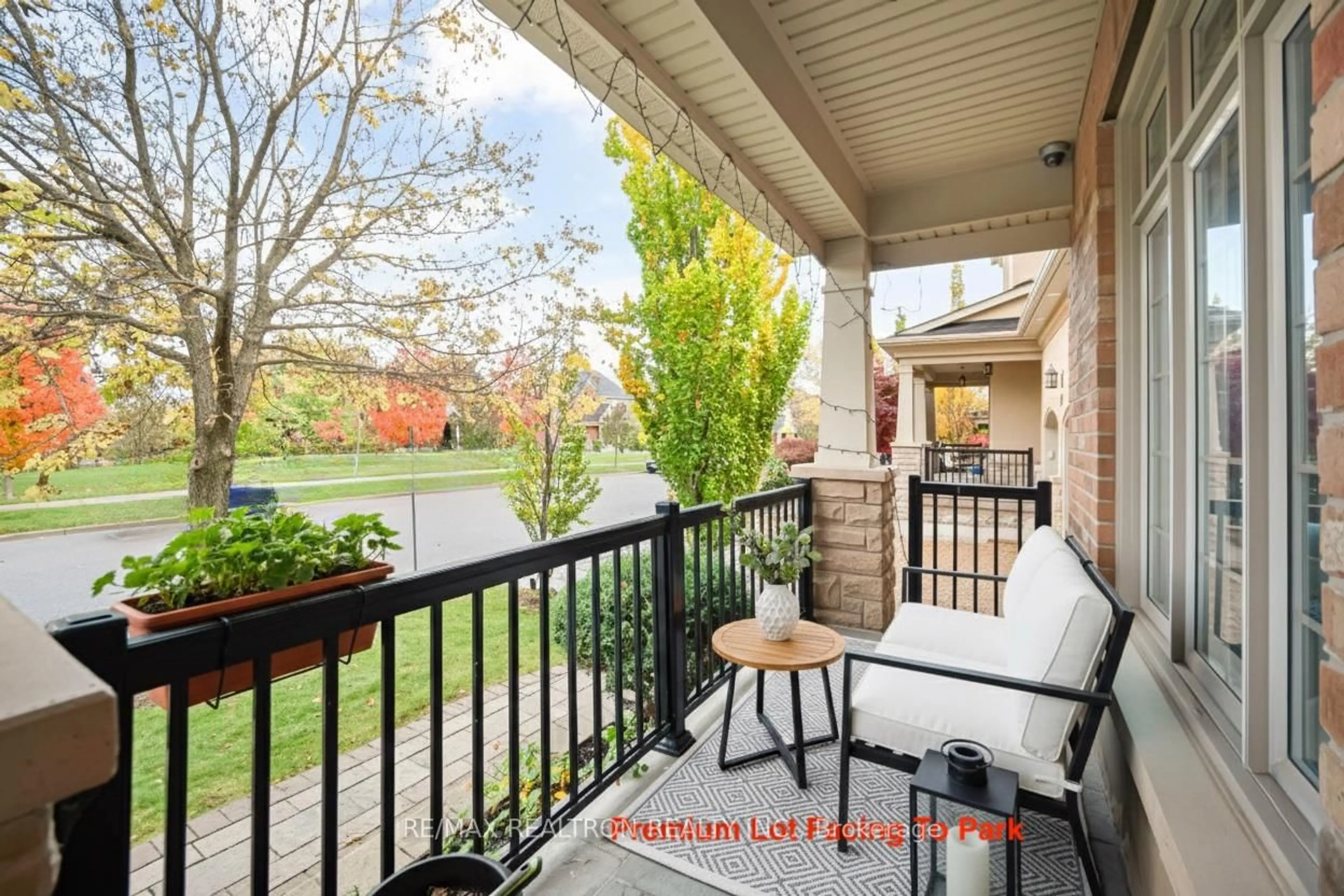 Patio, unknown for 71 Glengordon Cres, Markham Ontario L6C 0K1