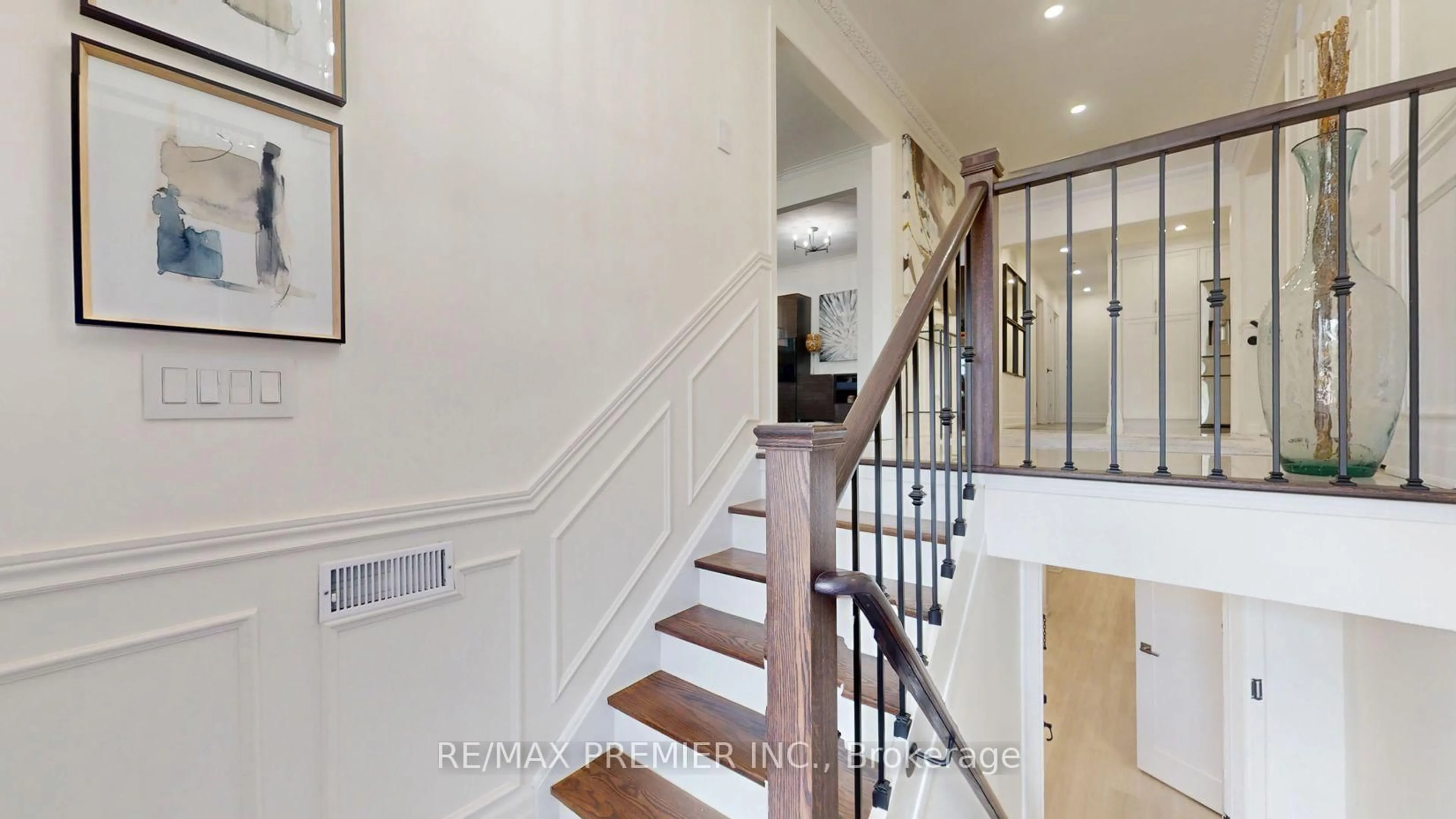 Unknown for 438 Woodbridge Ave, Vaughan Ontario L4L 2T4