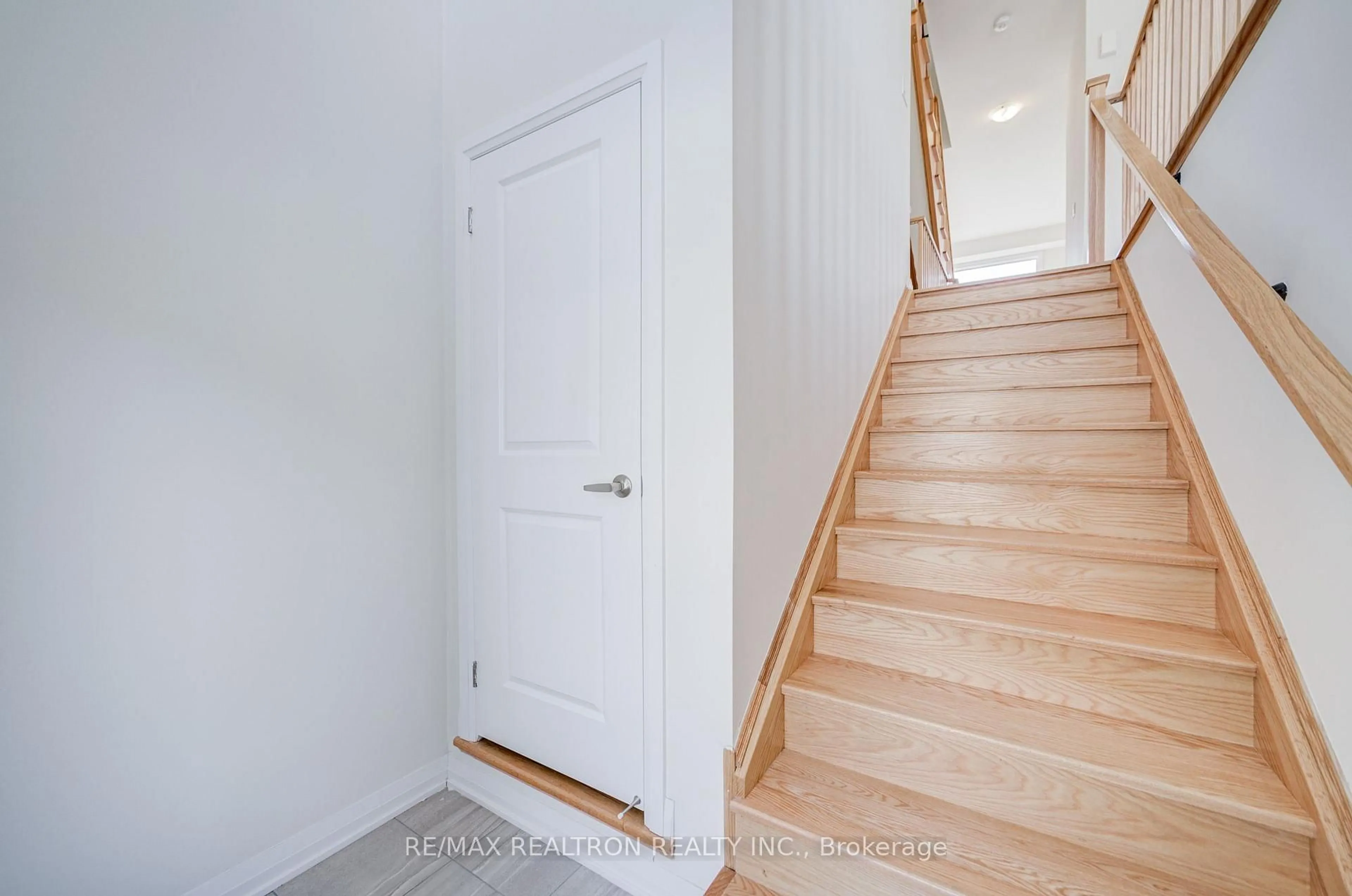 Unknown for 31 Millman Lane, Richmond Hill Ontario L4S 0P8